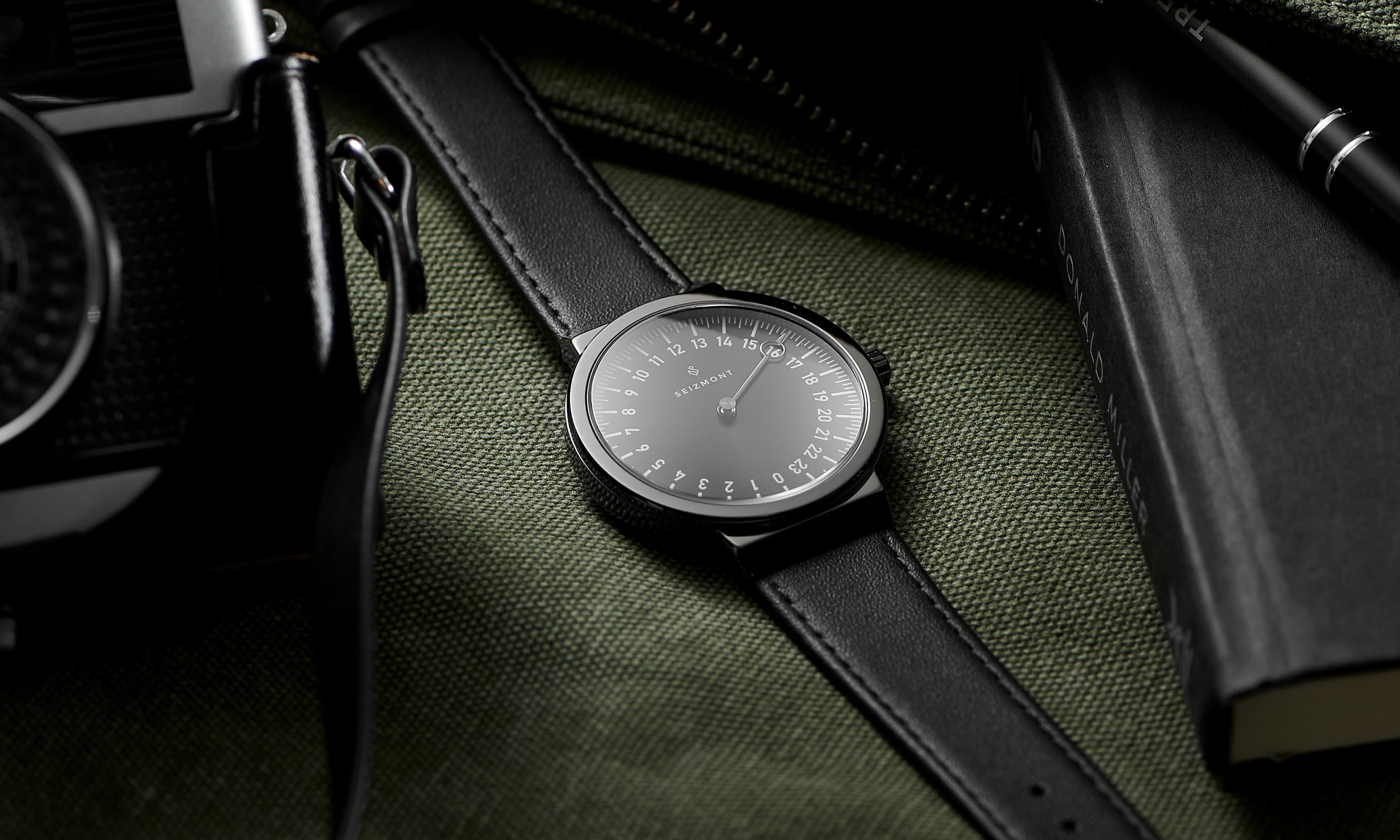Co to jest 24-godzinny zegarek jednowskazówkowy i dlaczego warto go nosić