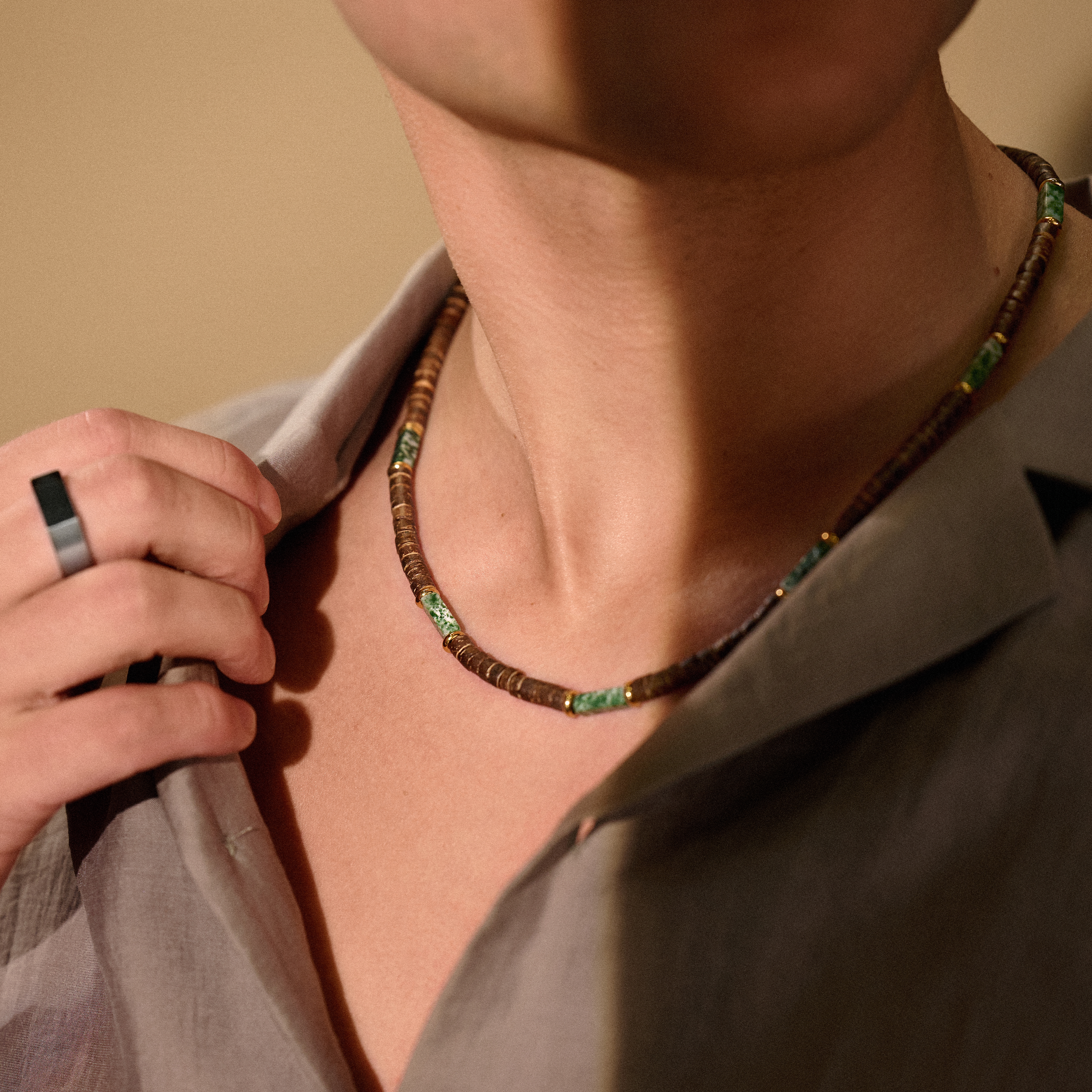 Collana Surfer in cocco e diaspro verde - 3