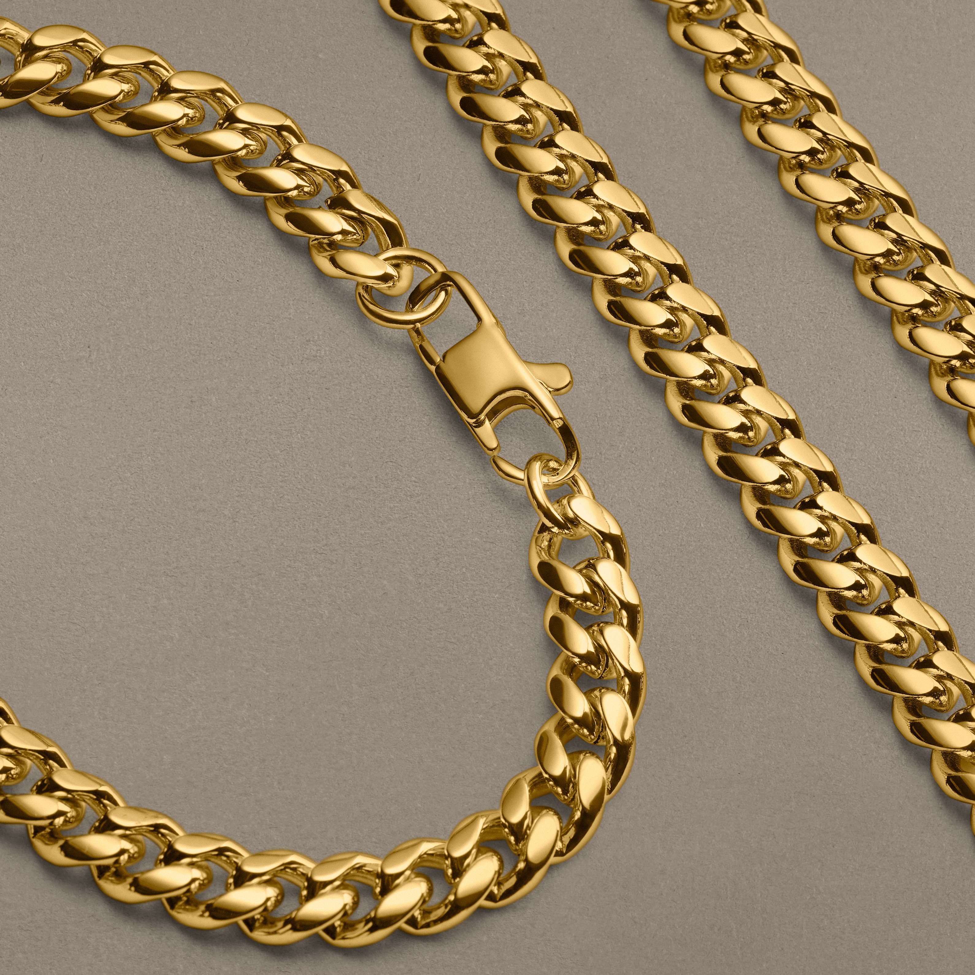 Geschenkbox mit 6 mm goldfarbenem Kettenarmband und Halskette aus chirurgischem Stahl - 4