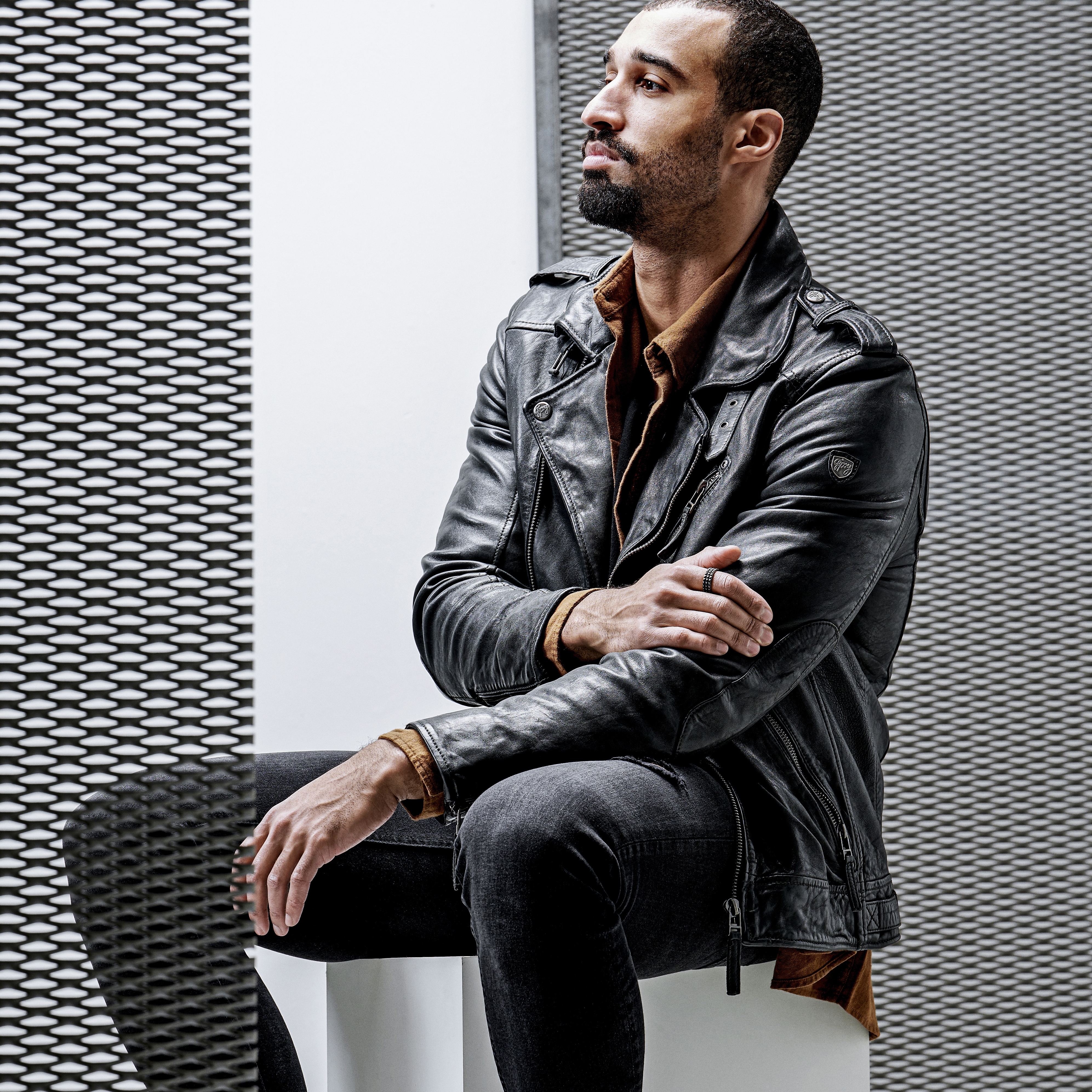 Pearce Pyramis Vintage and Gold-tone Ring - 4