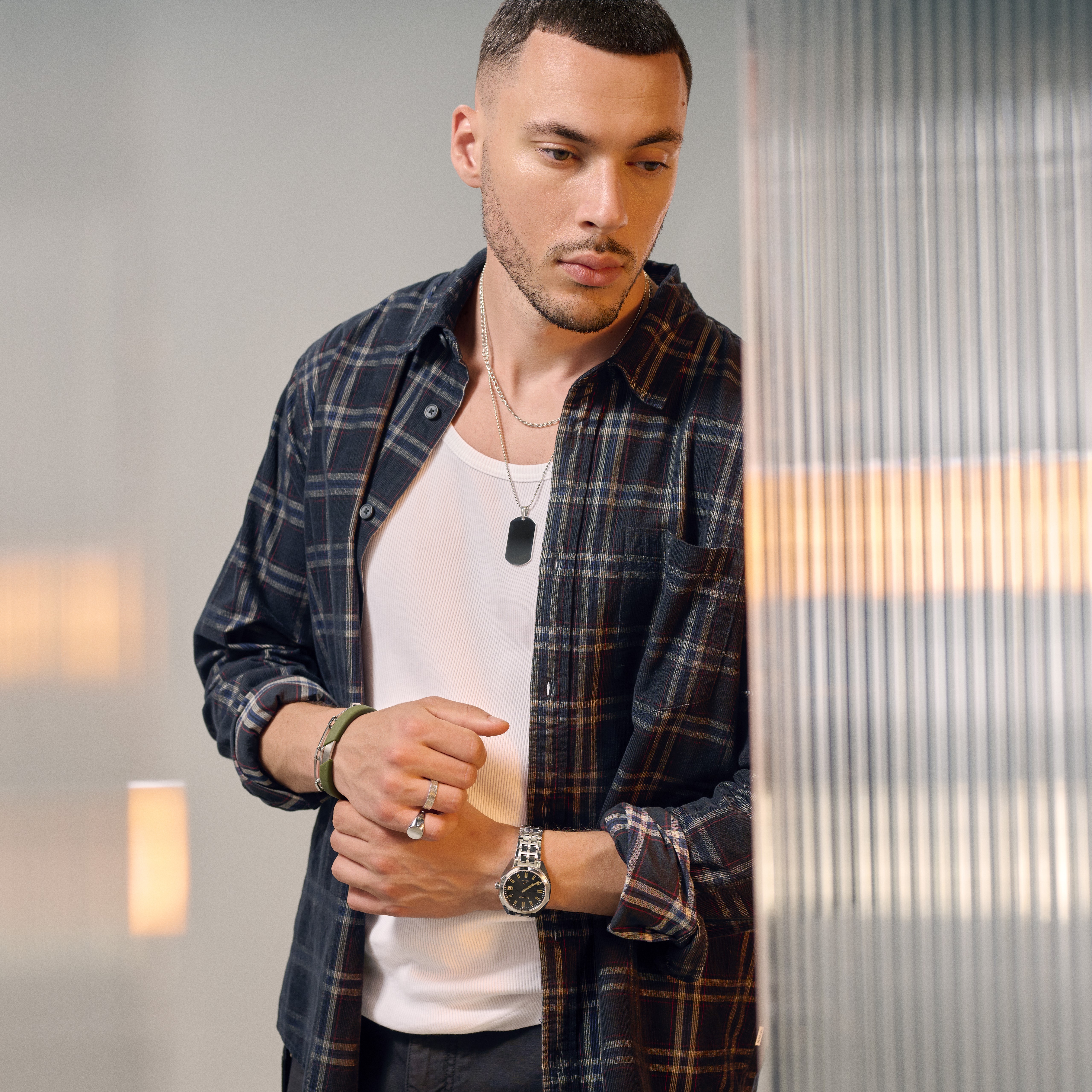 Srebrzysty naszyjnik z nieśmiertelnikiem - 4