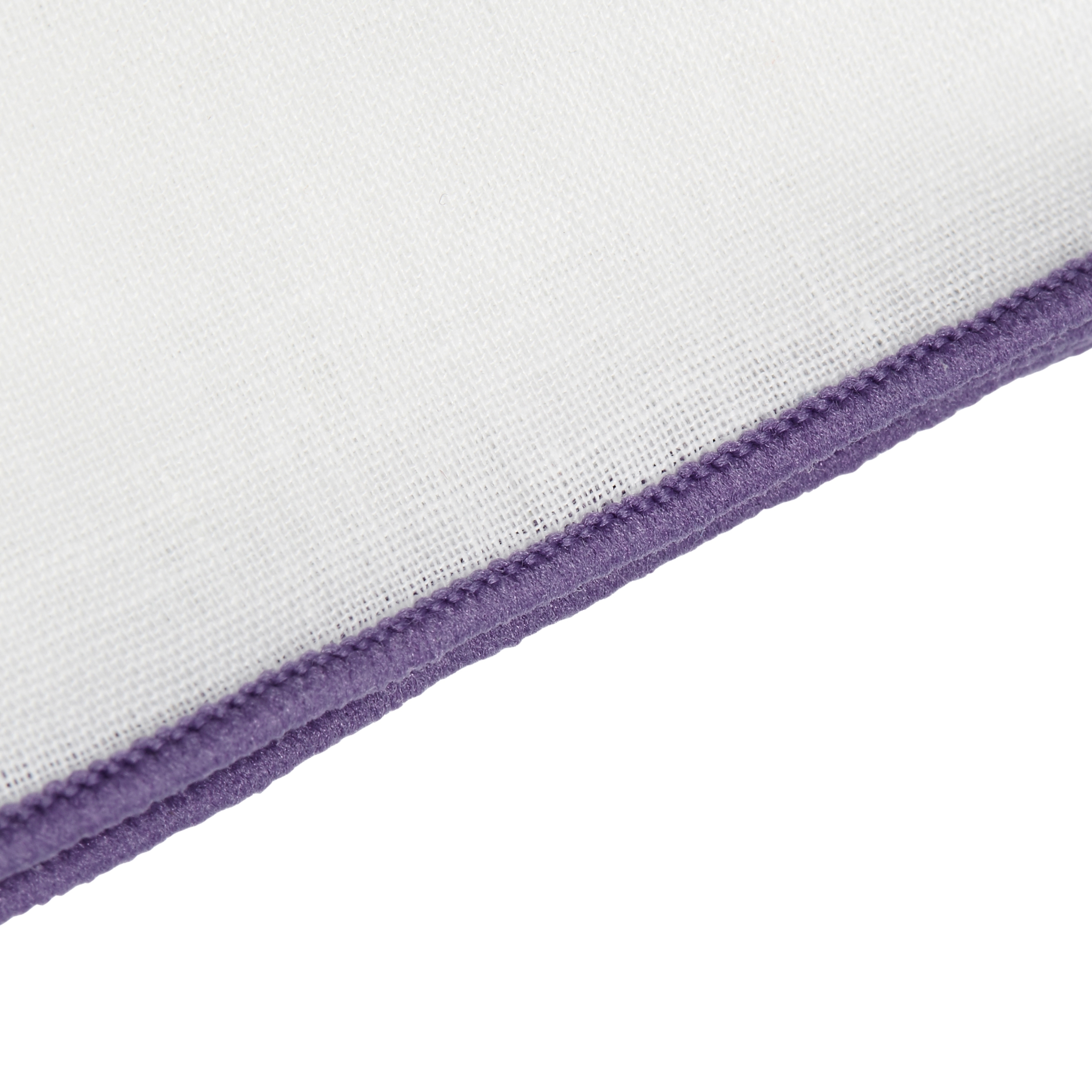 Pochette de costume blanche à bords lavande - 2