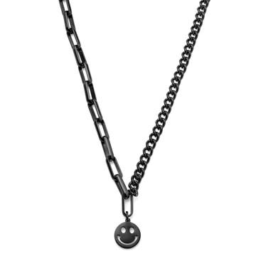 Článkový a prepletaný náhrdelník v čiernej farbe s príveskom smajlík Caleb Amager 
