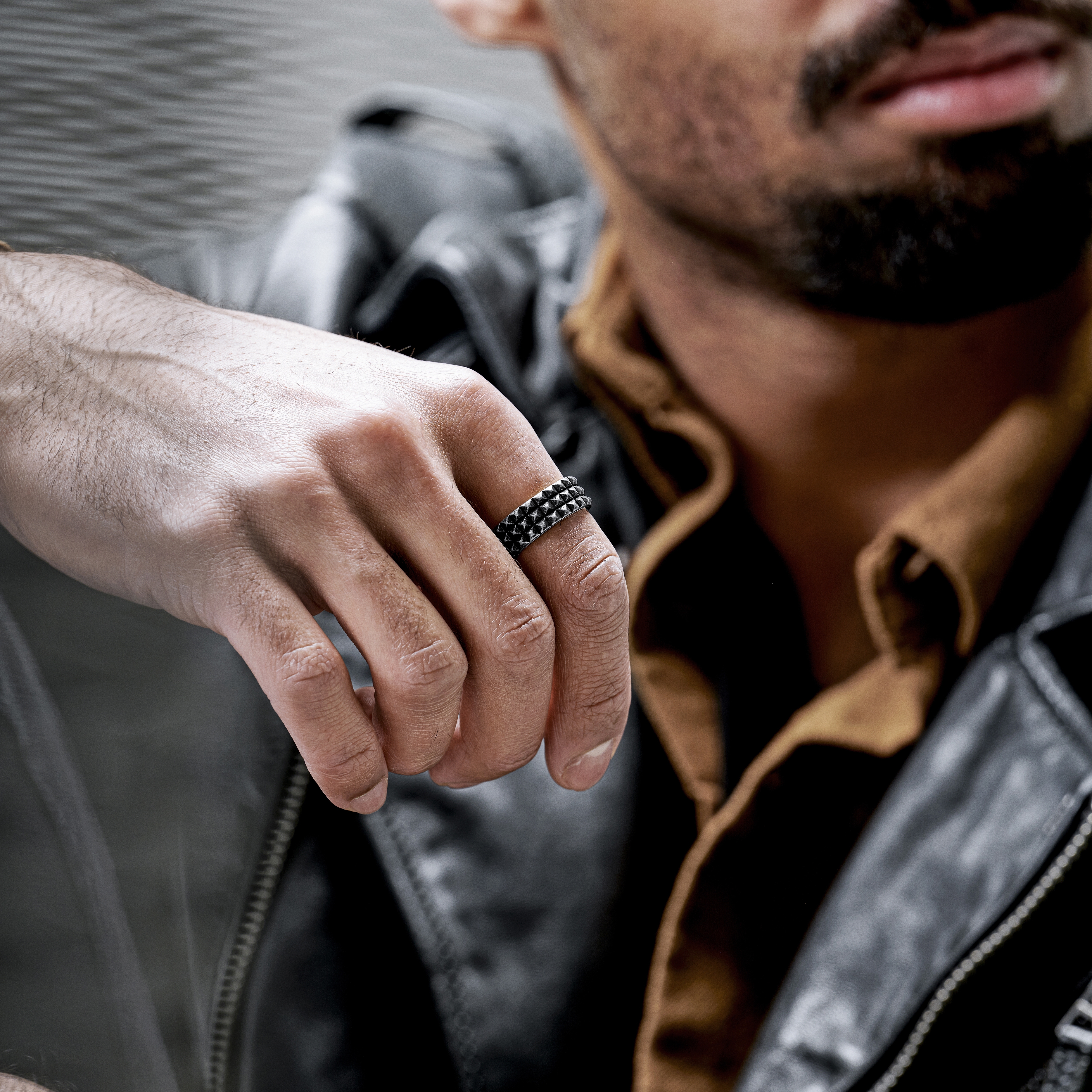 Pearce Pyramis Vintage und schwarzer Ring - 4