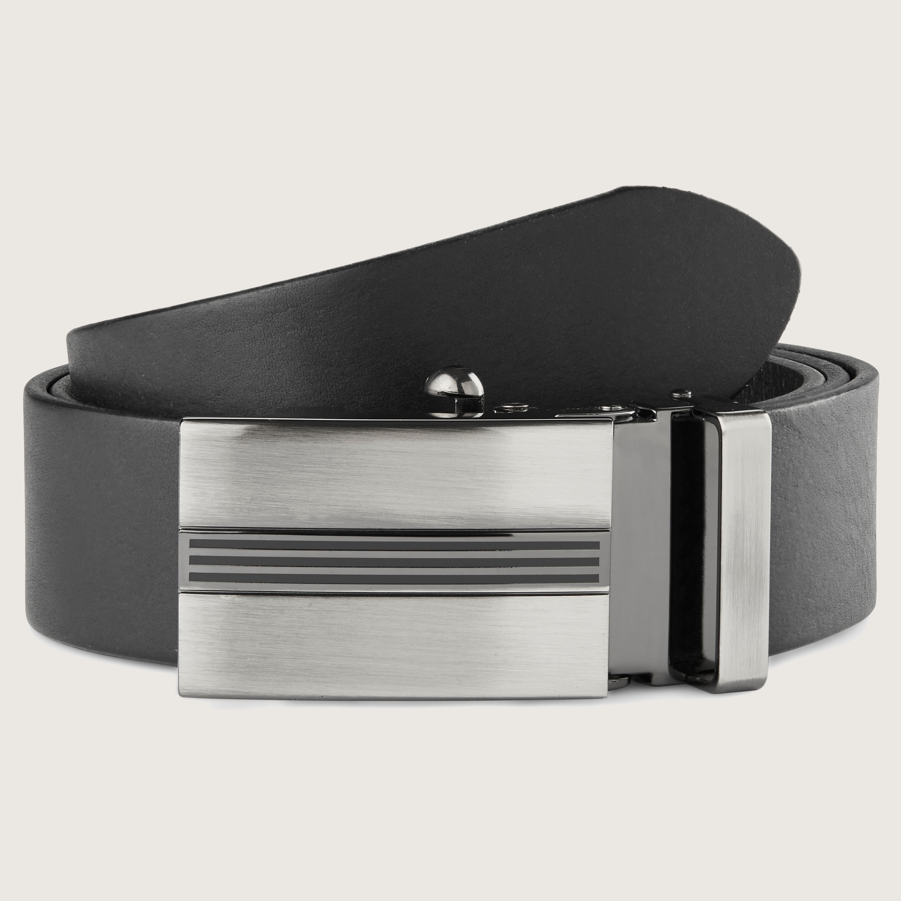 Cintura con chiusura automatica in pelle nera | Disponibile