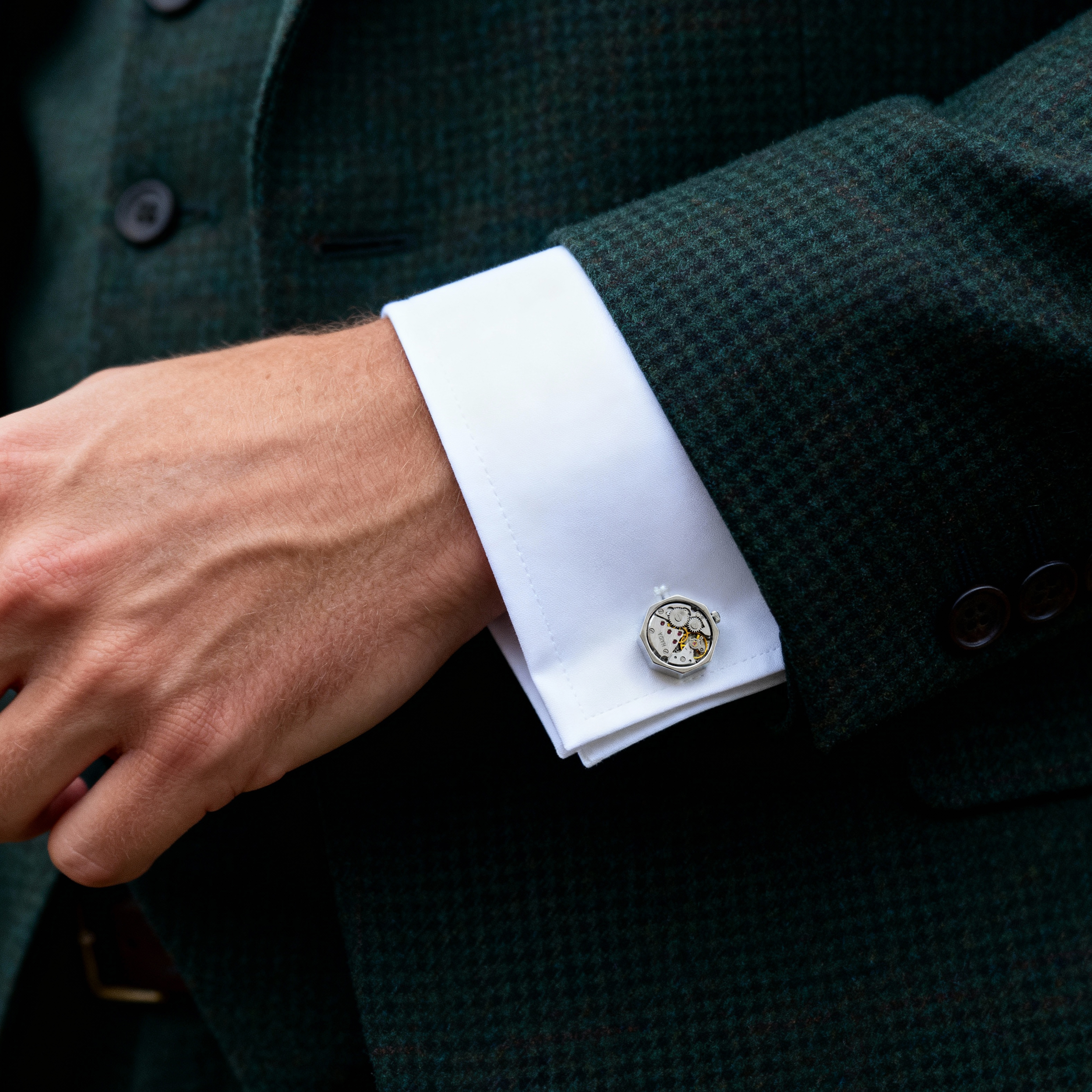 Μανικετόκουμπα με Μηχανική Κίνηση - 2