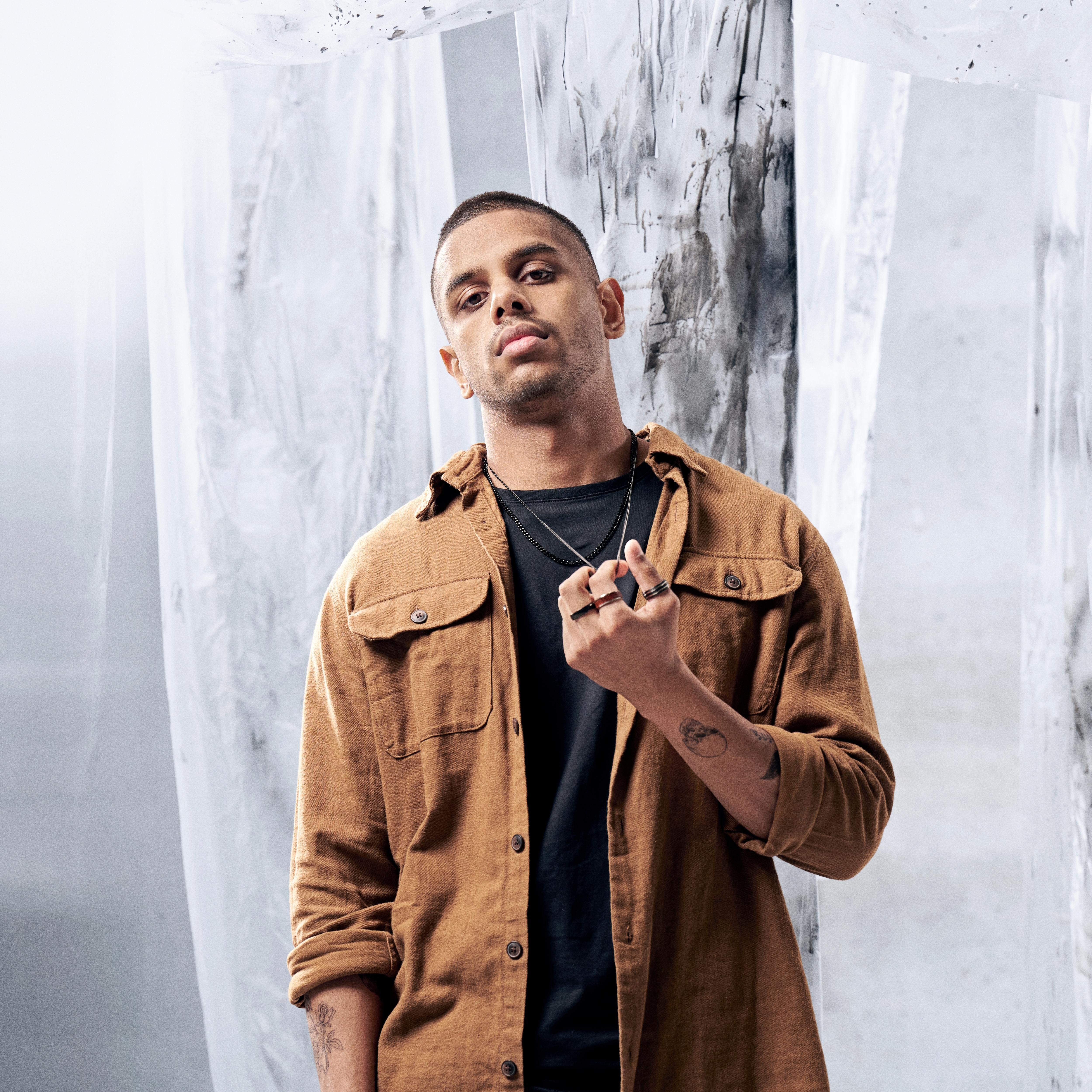 Aesop Reed Zwarte en Zilverkleurige Titanium Ring - 6