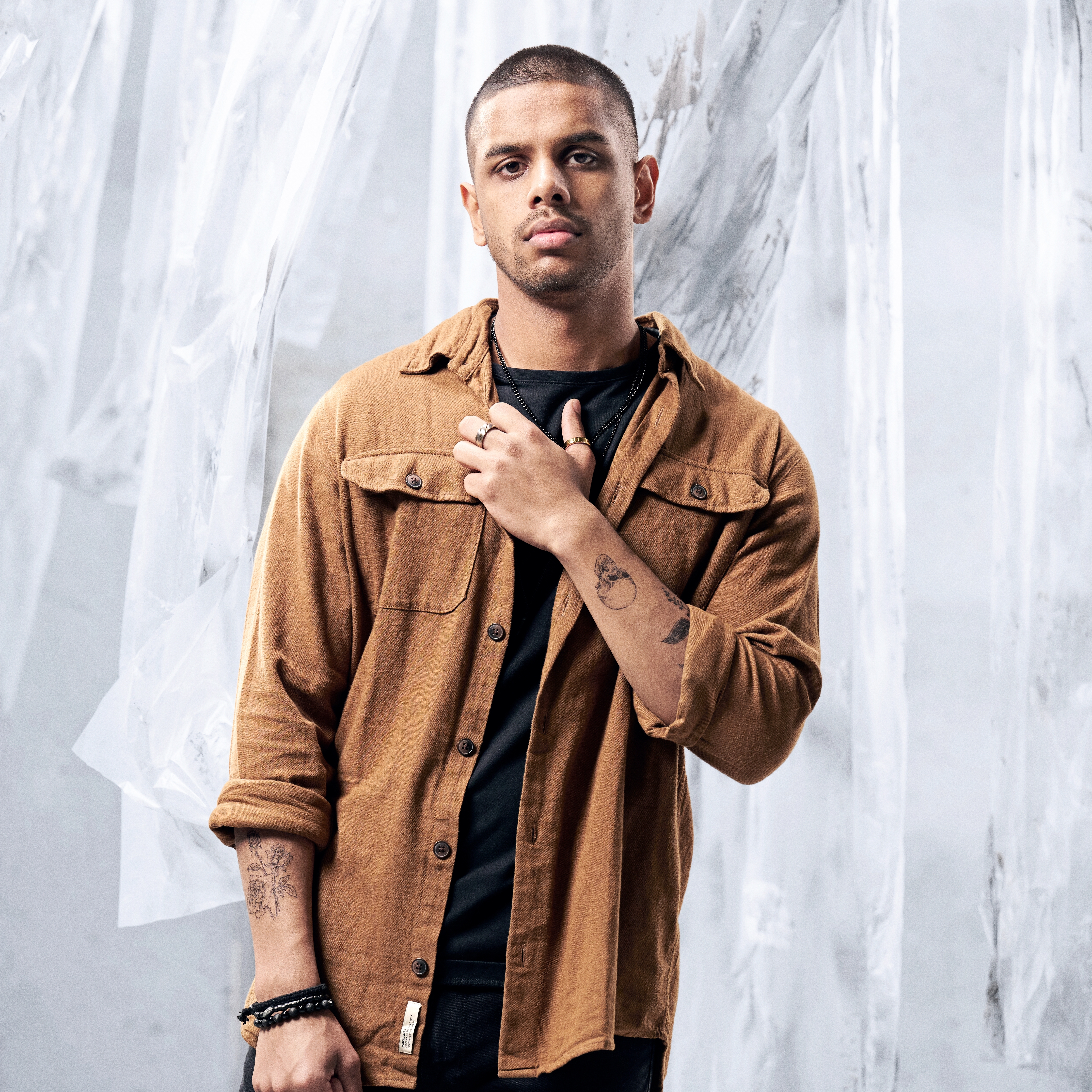 Aesop | 8 mm Silver-Tone Titanium With Gold-Tone Wave Pattern Ring - 6