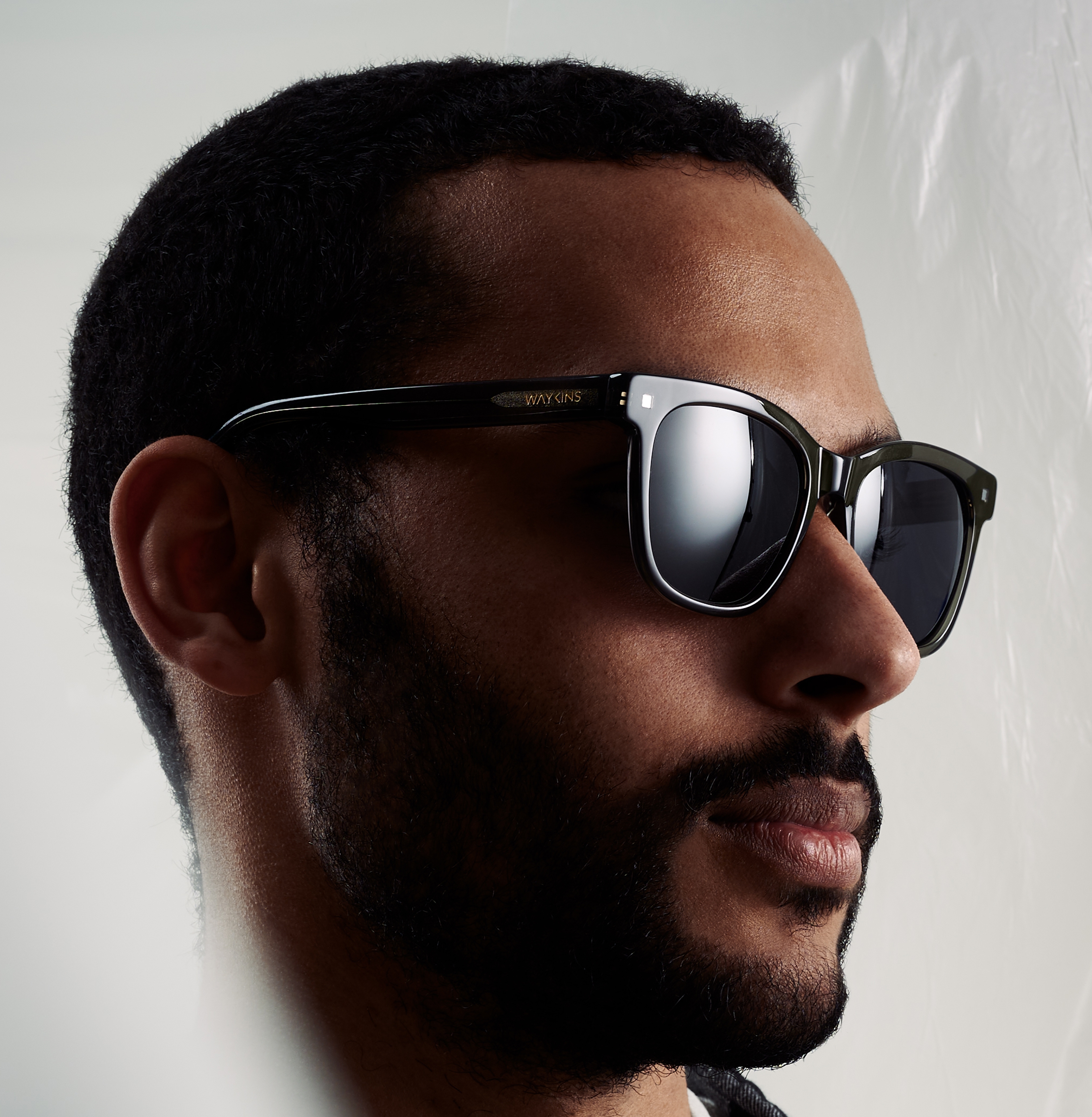  Lunettes de soleil rétro noires à verres gris polarisés  - 8