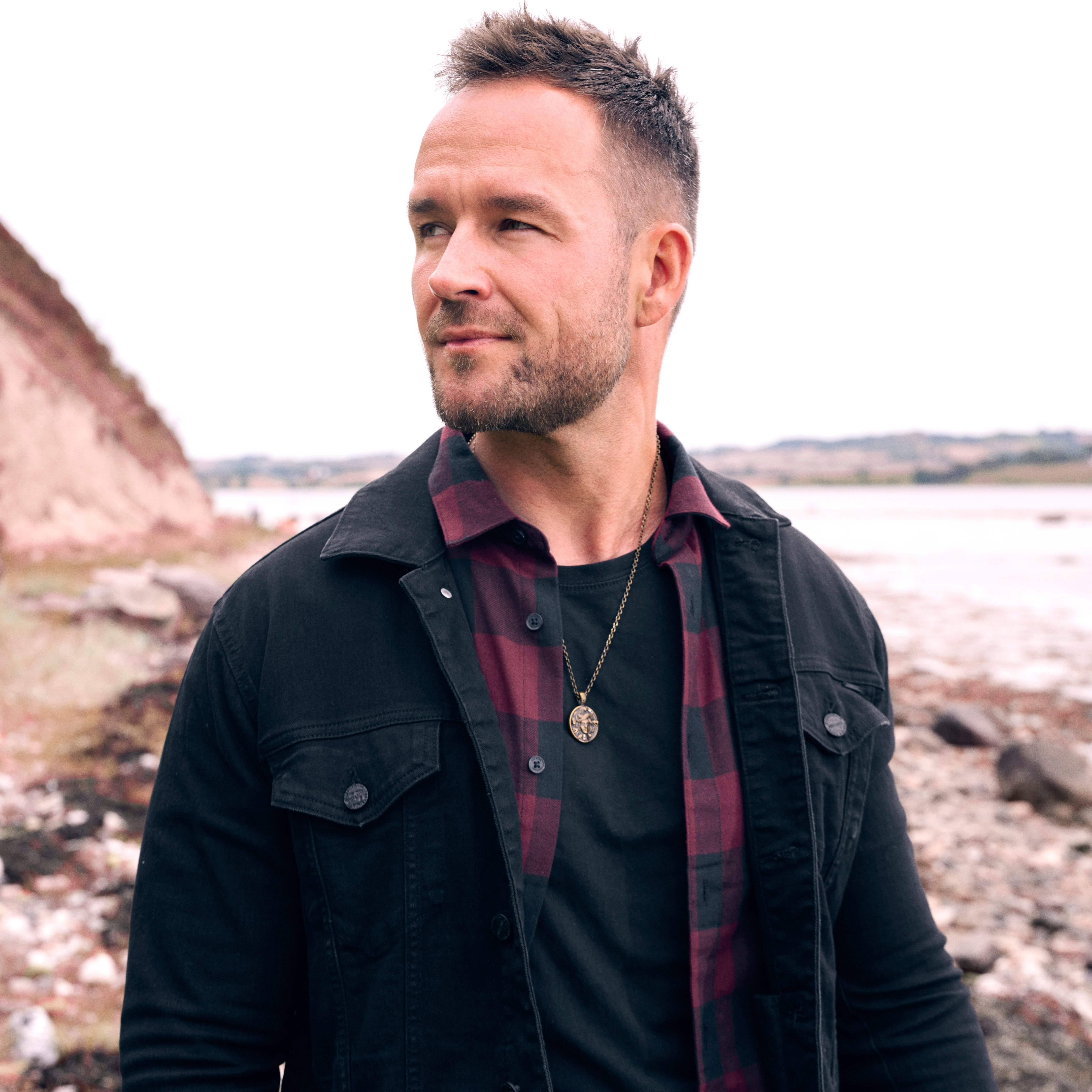 Obelius | Vintage Gold-tone Medusa Necklace - 3