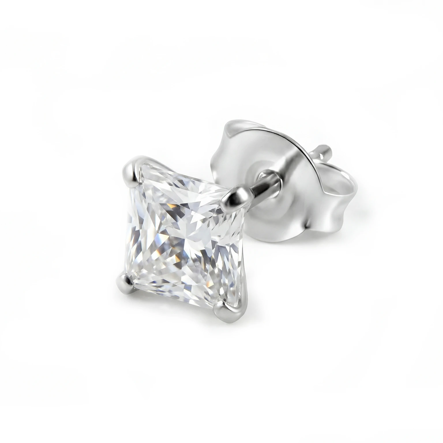 Lucid | Pendiente de plata de ley 925 y circonita cuadrada de 6 mm Lucid | Pendiente de plata de ley 925 y circonita cuadrada de 6 mm