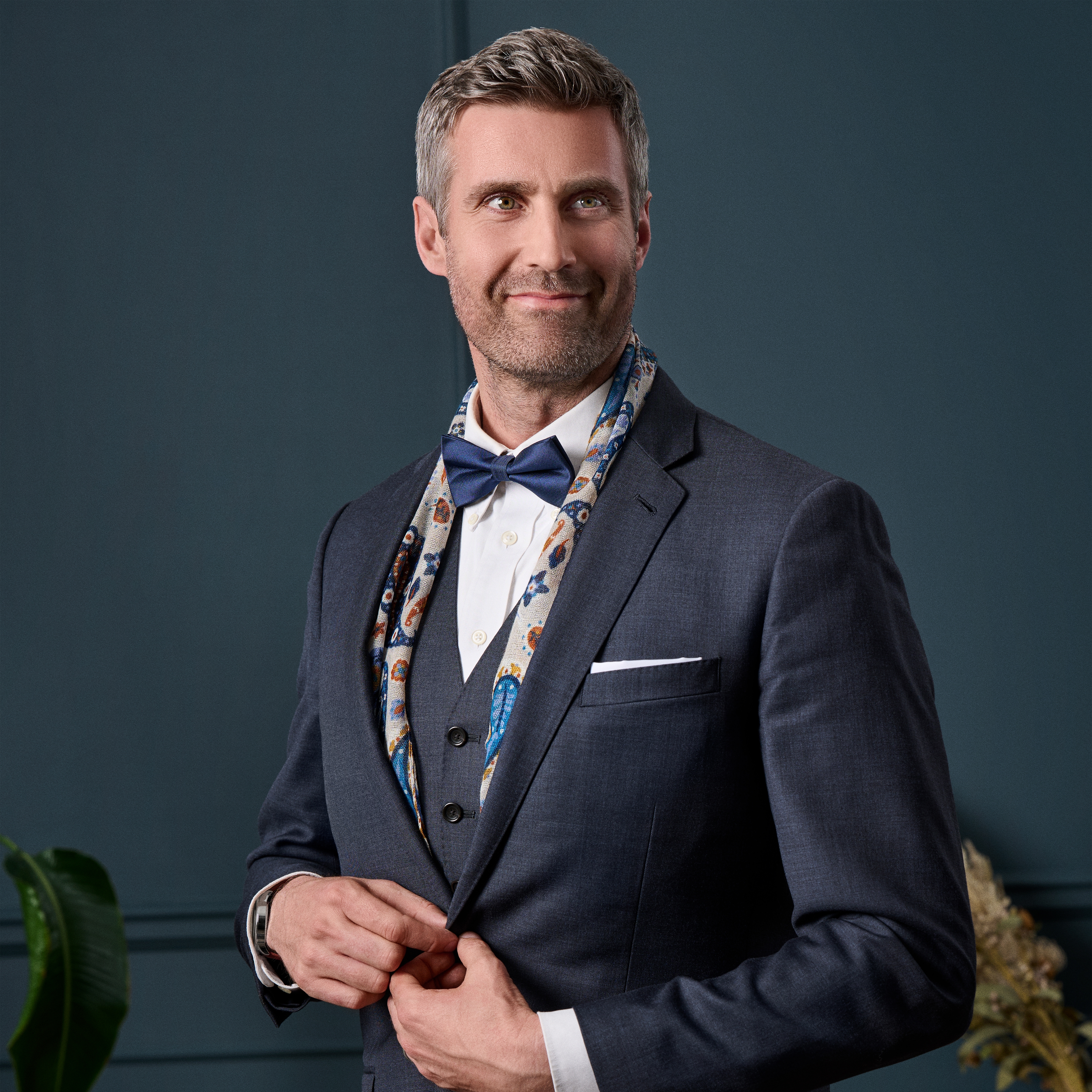 Virtuo | Ivory Paisley Wool Scarf - 4