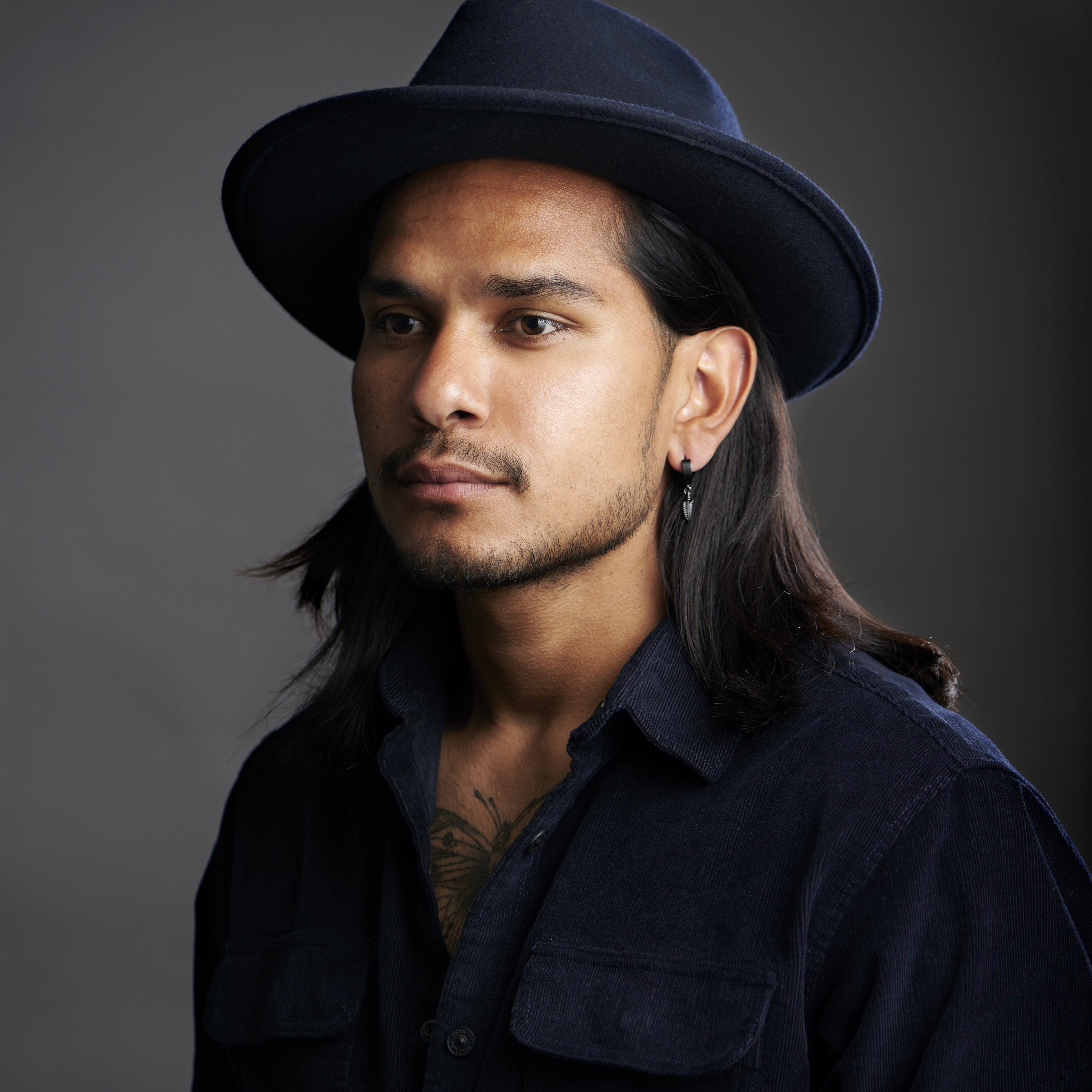 Schwarze Feder Creole - 5