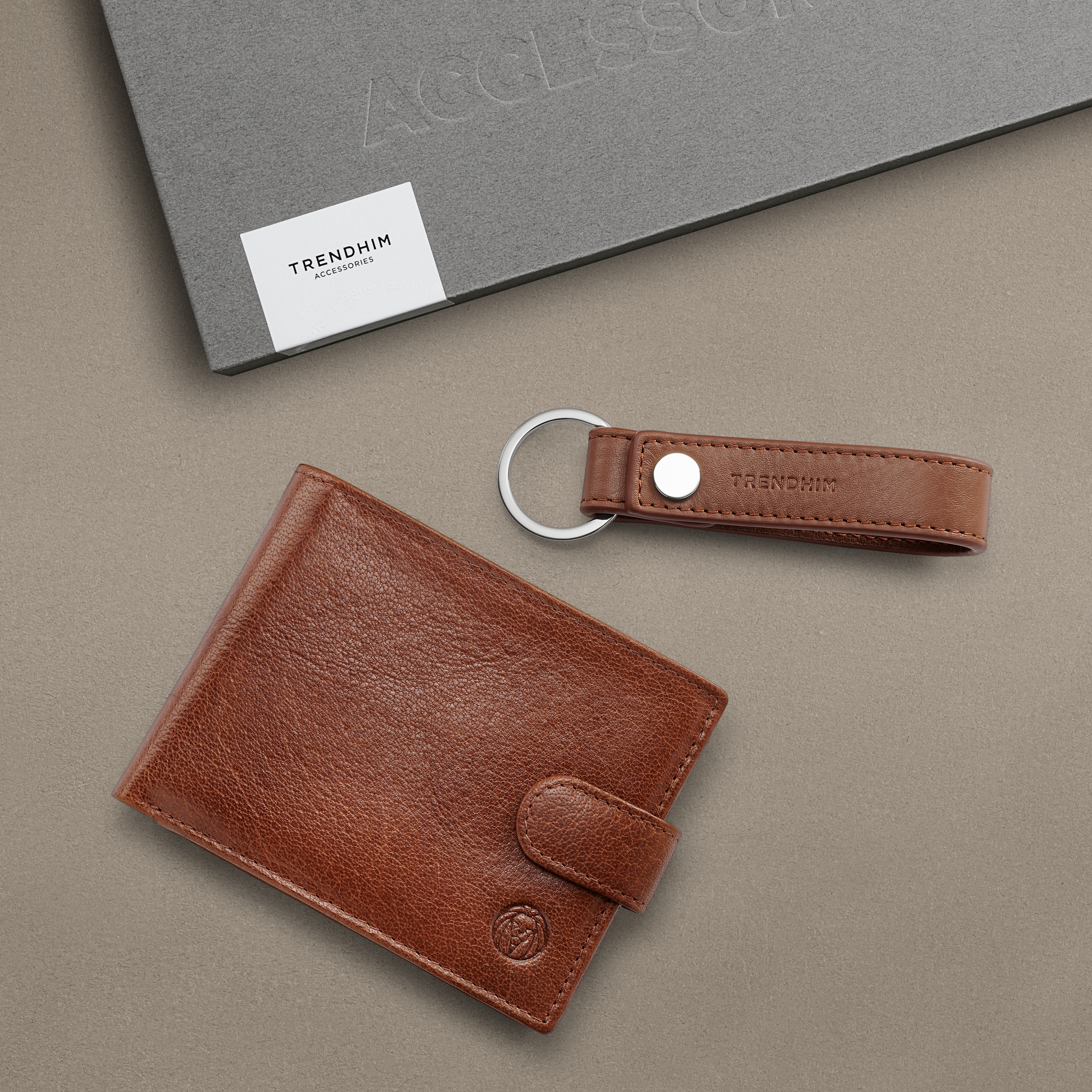Tan Leather Bifold Wallet & Keychain Gift Box - 2