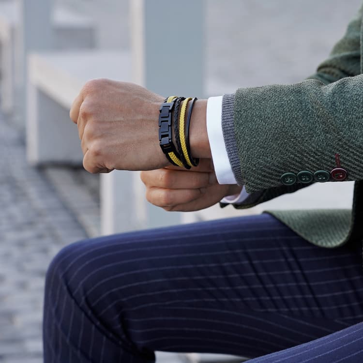 Braccialetti con Perline - Colorati e Versatili Braccialetti con Perline - Colorati e Versatili