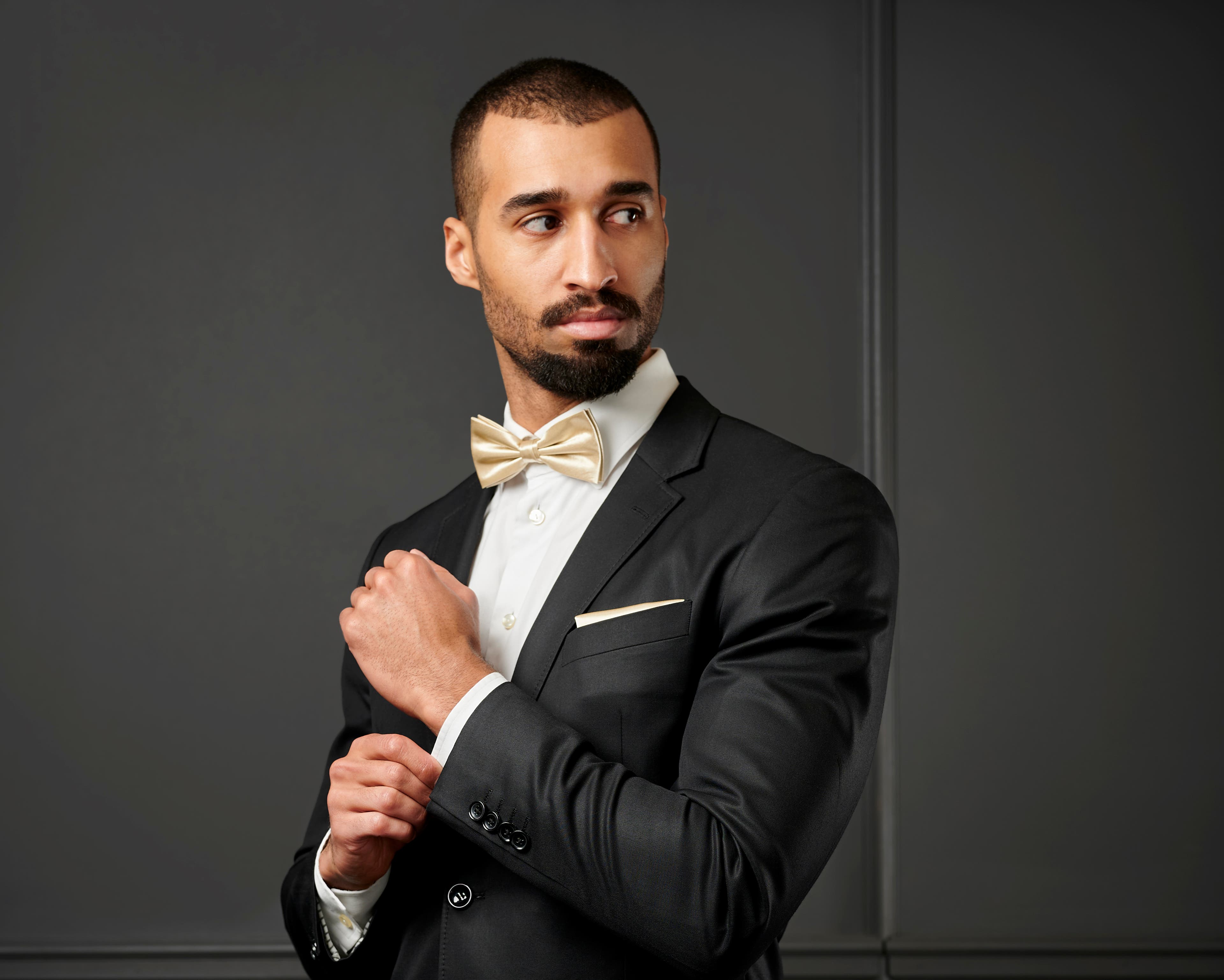 Celebrate in Style: 5 Tips for Choosing the Right Bow Tie 