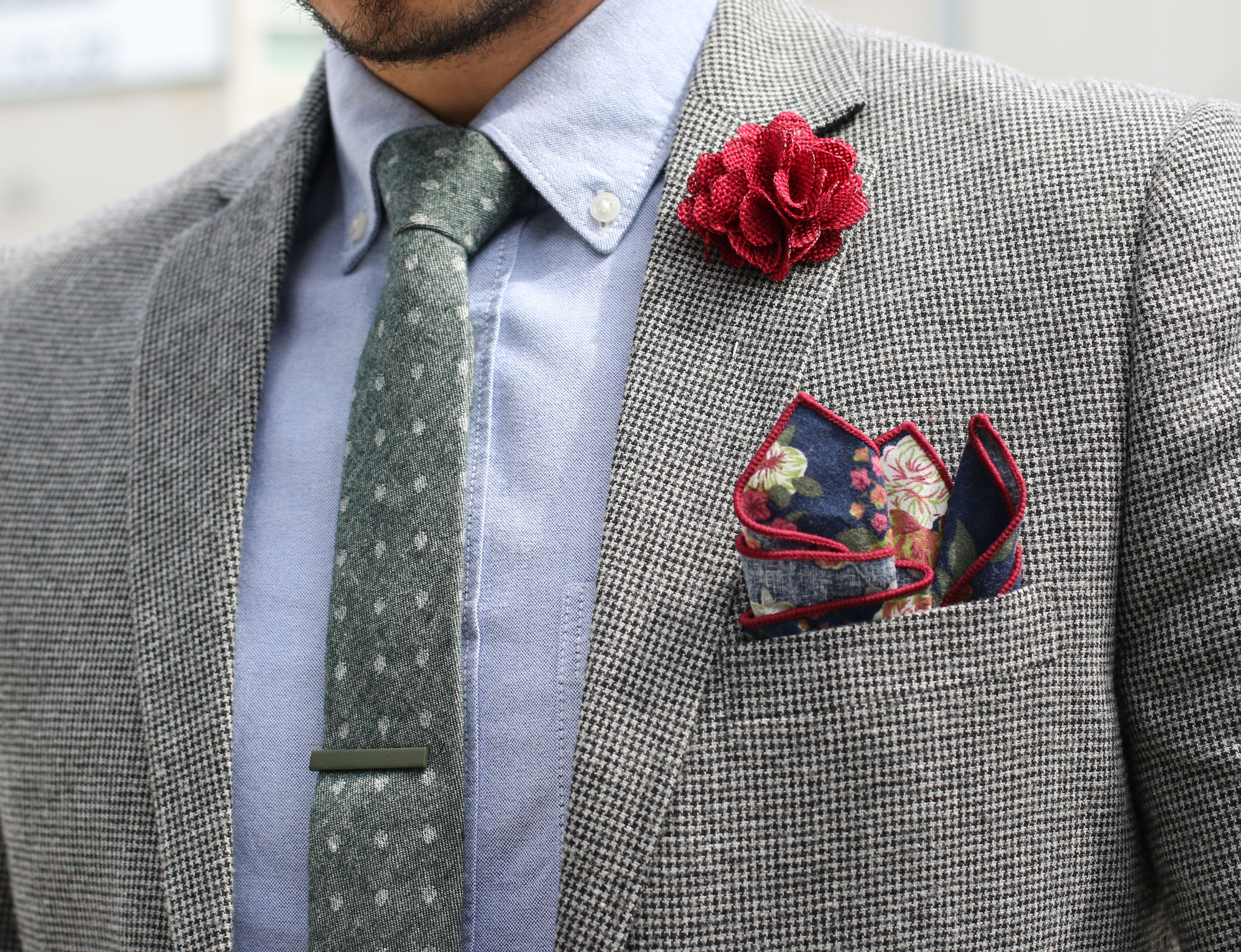 Mörkröd Blomma Kavajnål - 4