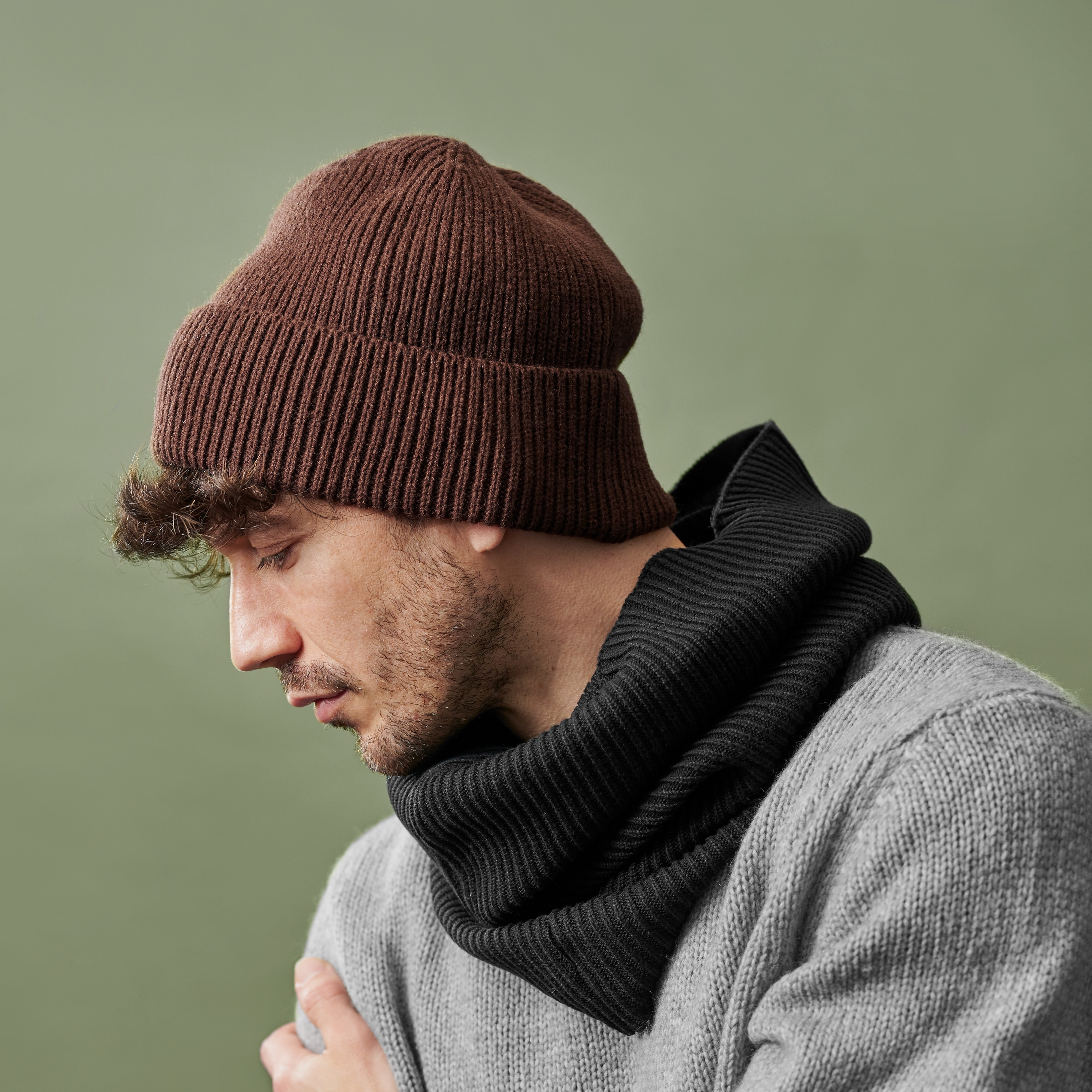 Montagna | Rust Chunky Knitted Rib Beanie - 5