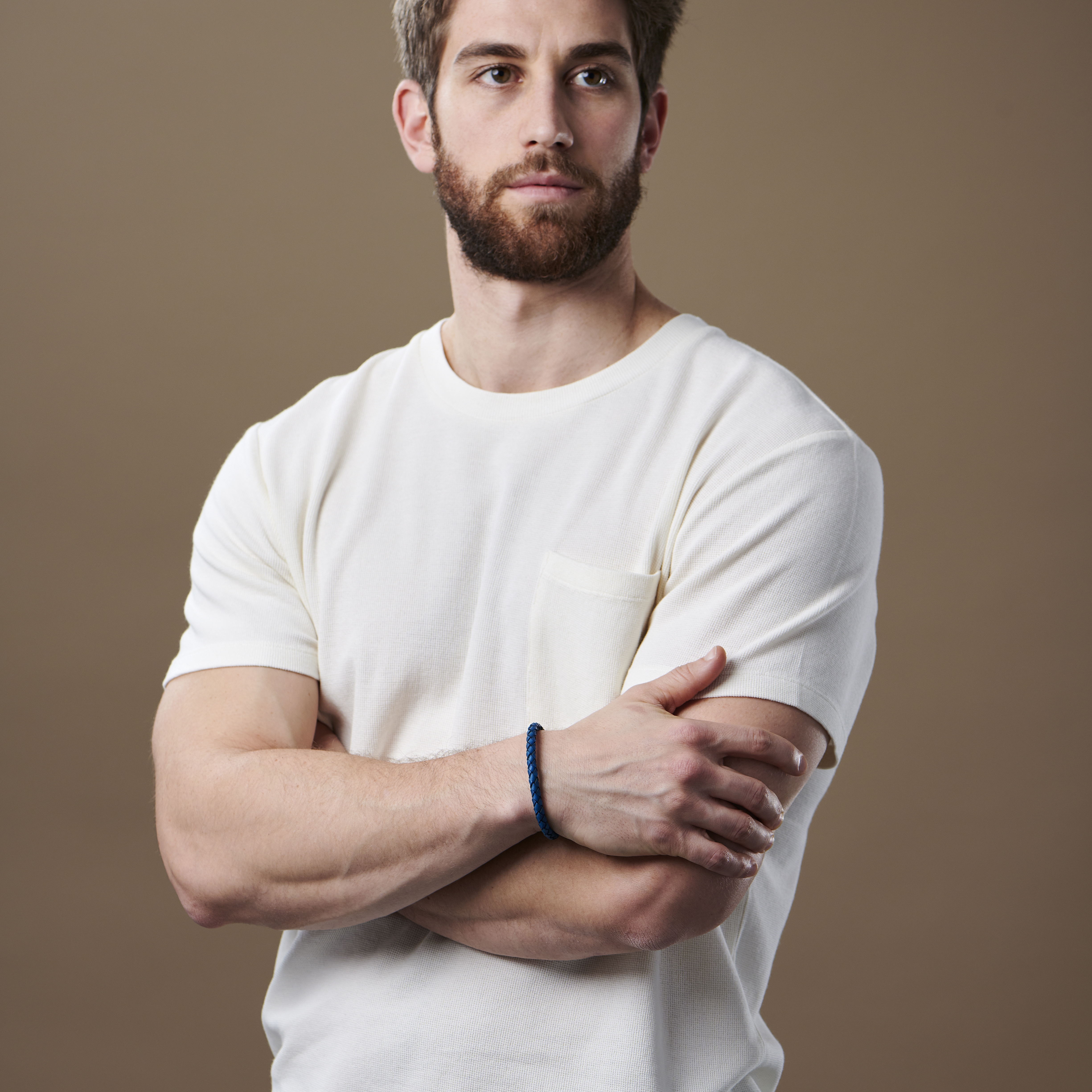 Kék bőr karkötő fekete fémkapoccsal - 6