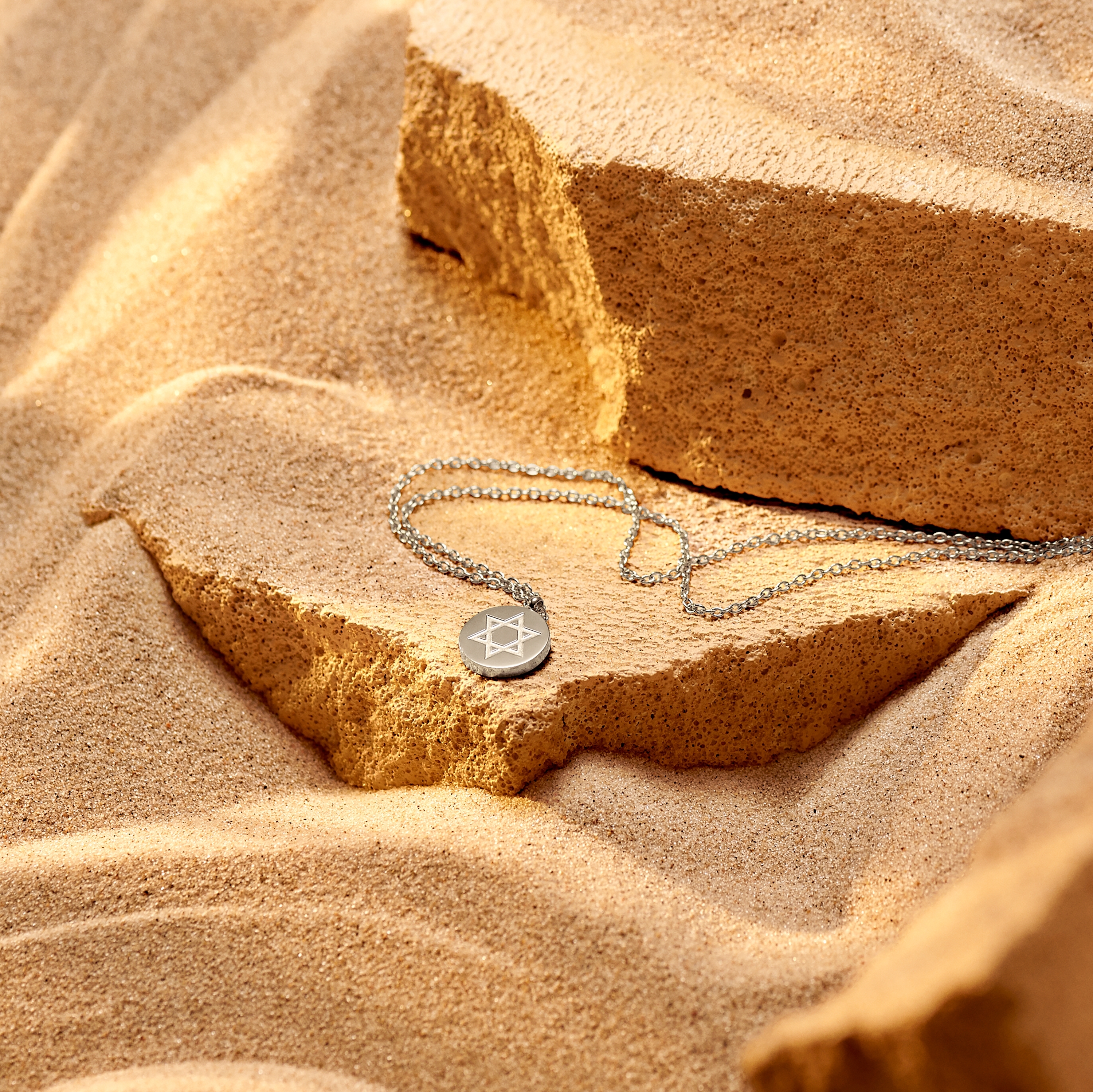 Unity | Srebrzysty naszyjnik ze stali nierdzewnej z okrągłą zawieszką z gwiazdą Dawida - 2