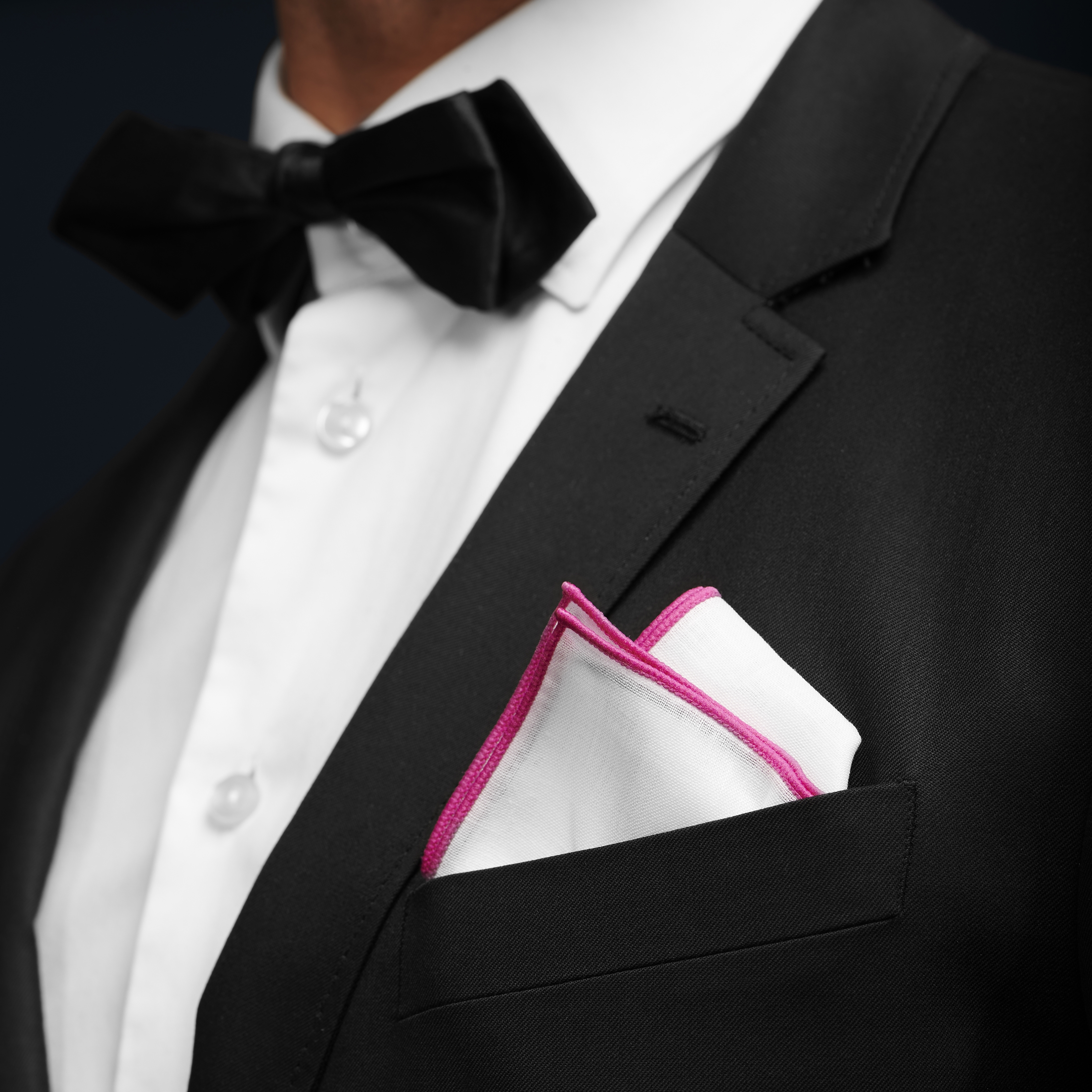 Hvitt Lommetørkle med Rosa Kanter - 3