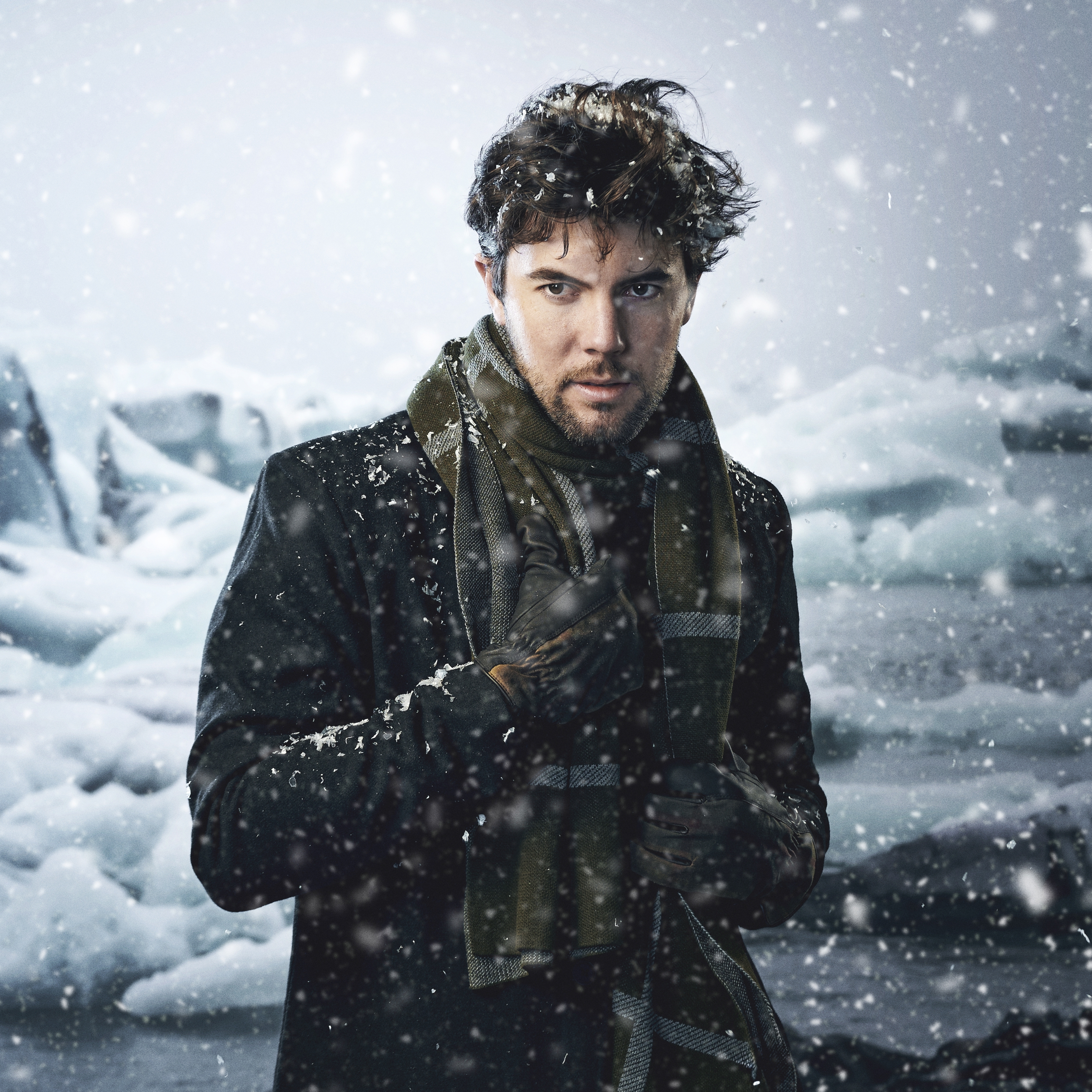 Armee-Grün und Grauer Schal aus recycelter Baumwolle mit Karomuster - 4