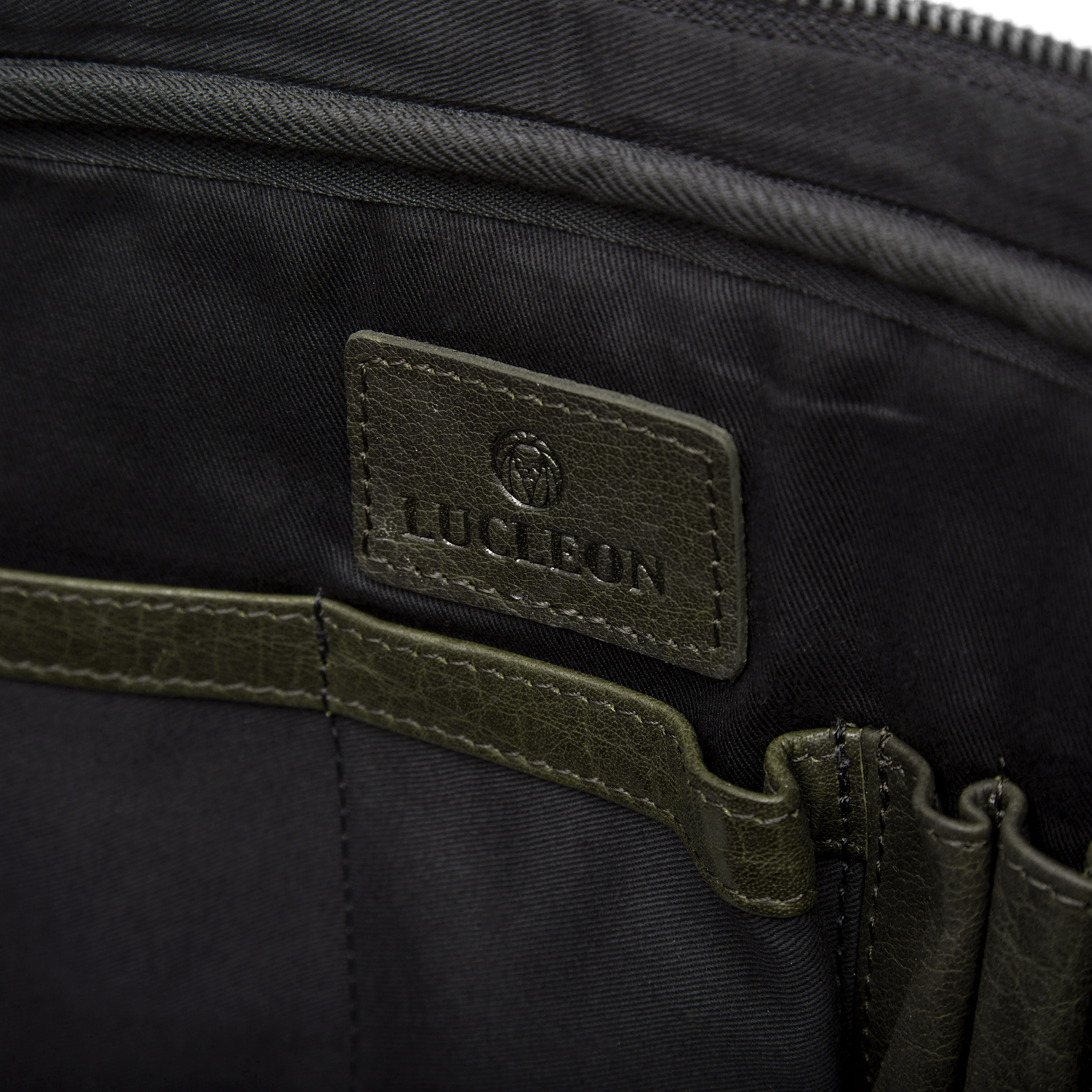 Sac Montreal Executive Slim 15" en cuir vert olive - 11
