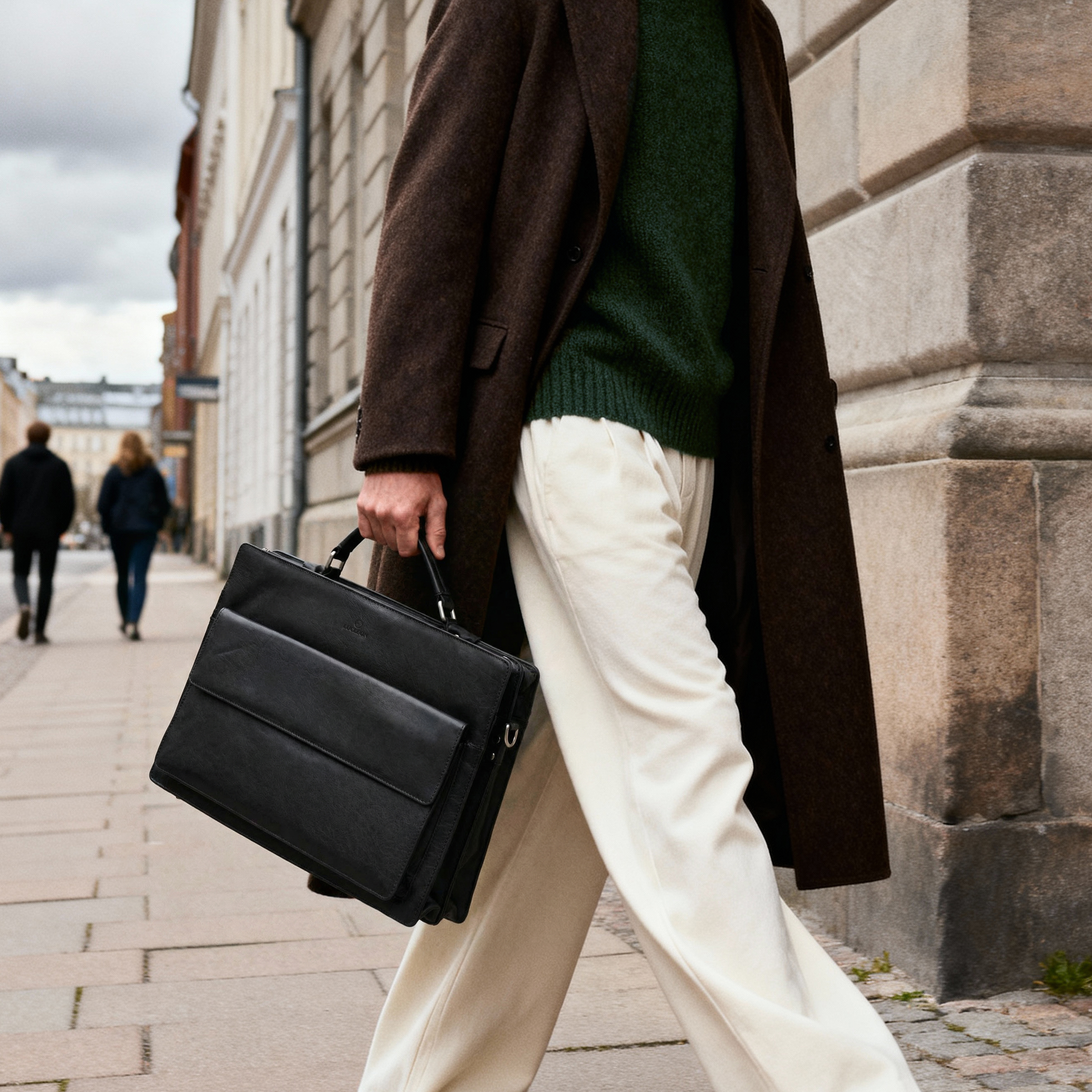 Montreal Schwarze Kompakte Leder Aktentasche - 2