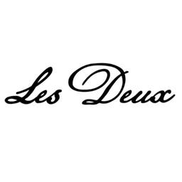 Les Deux Les Deux