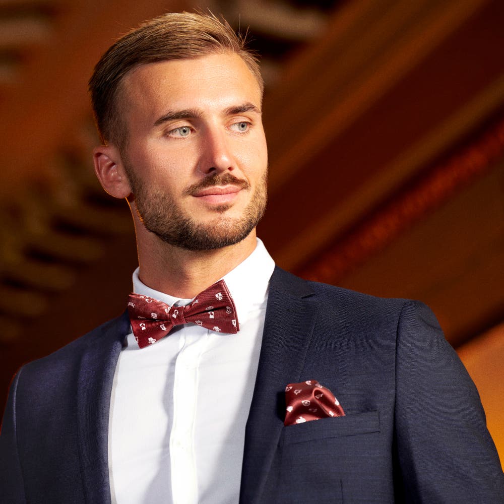 hover: Burgundy & White Christmas Pre-Tied Bow Tie hover: Burgundy & White Christmas Pre-Tied Bow Tie