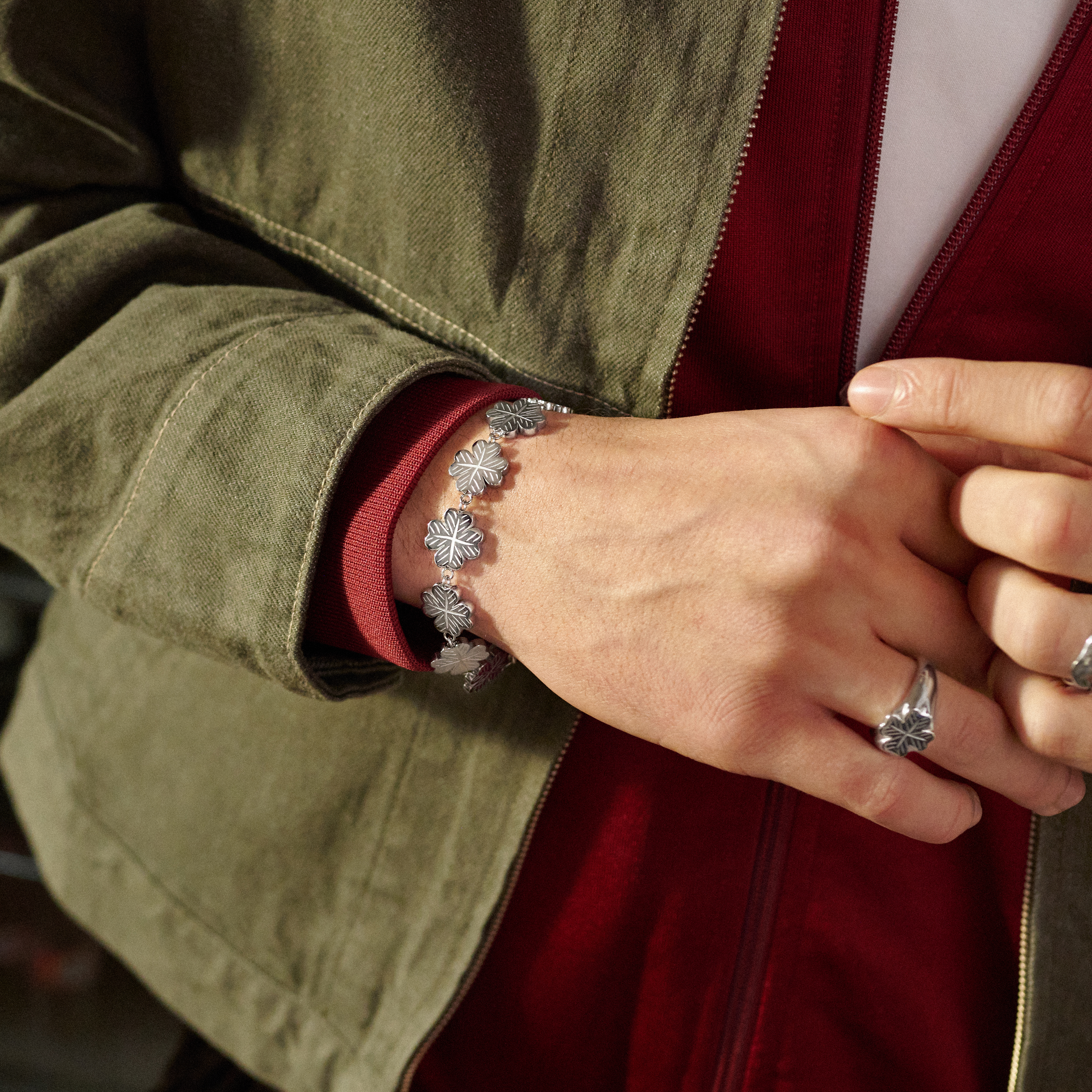 Clover | Ezüst tónusú rozsdamentes acél lóhere karkötő 15 mm - 3