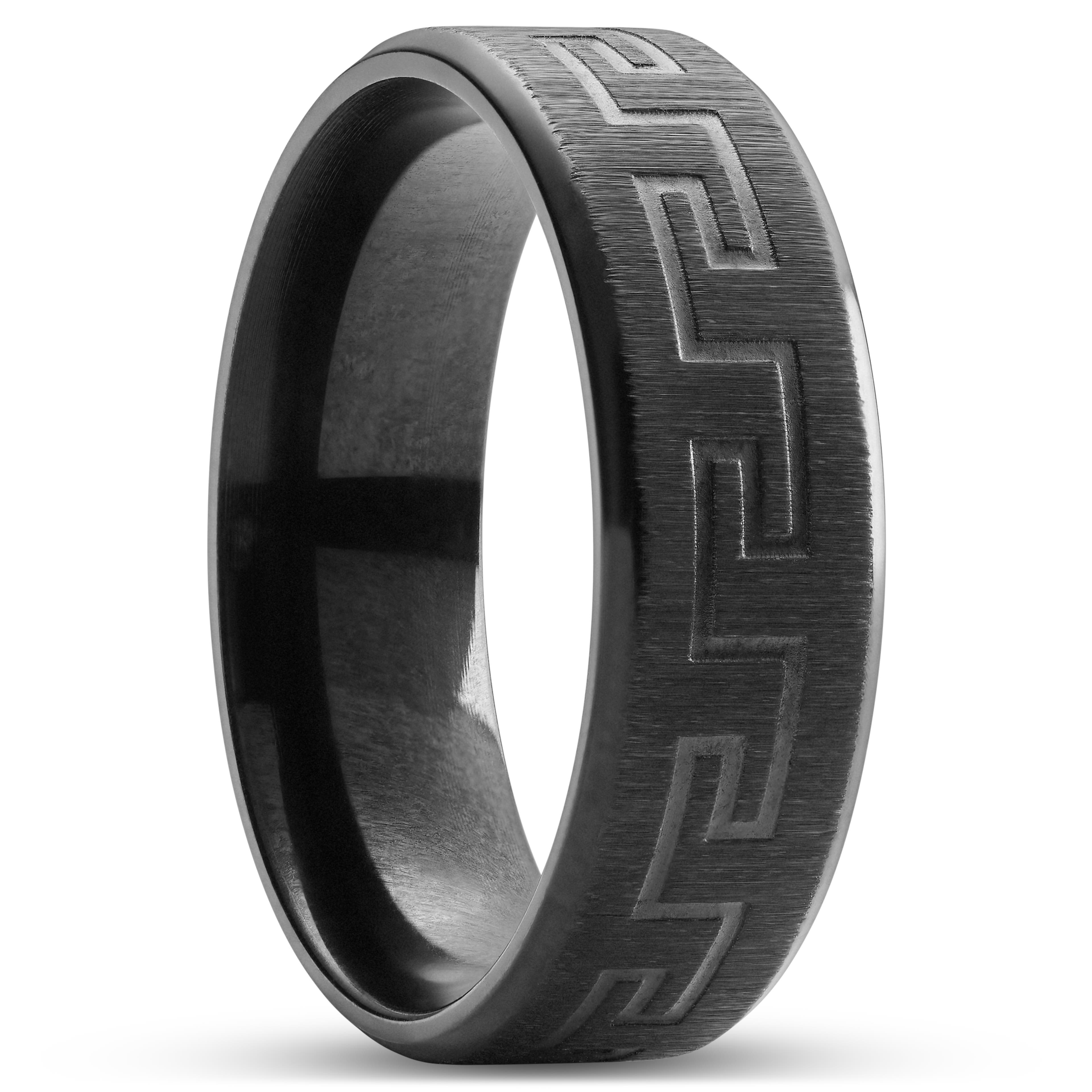 Anel em Aço Inoxidável Preto com Padrão Meandro de 7 mm Anel em Aço Inoxidável Preto com Padrão Meandro de 7 mm