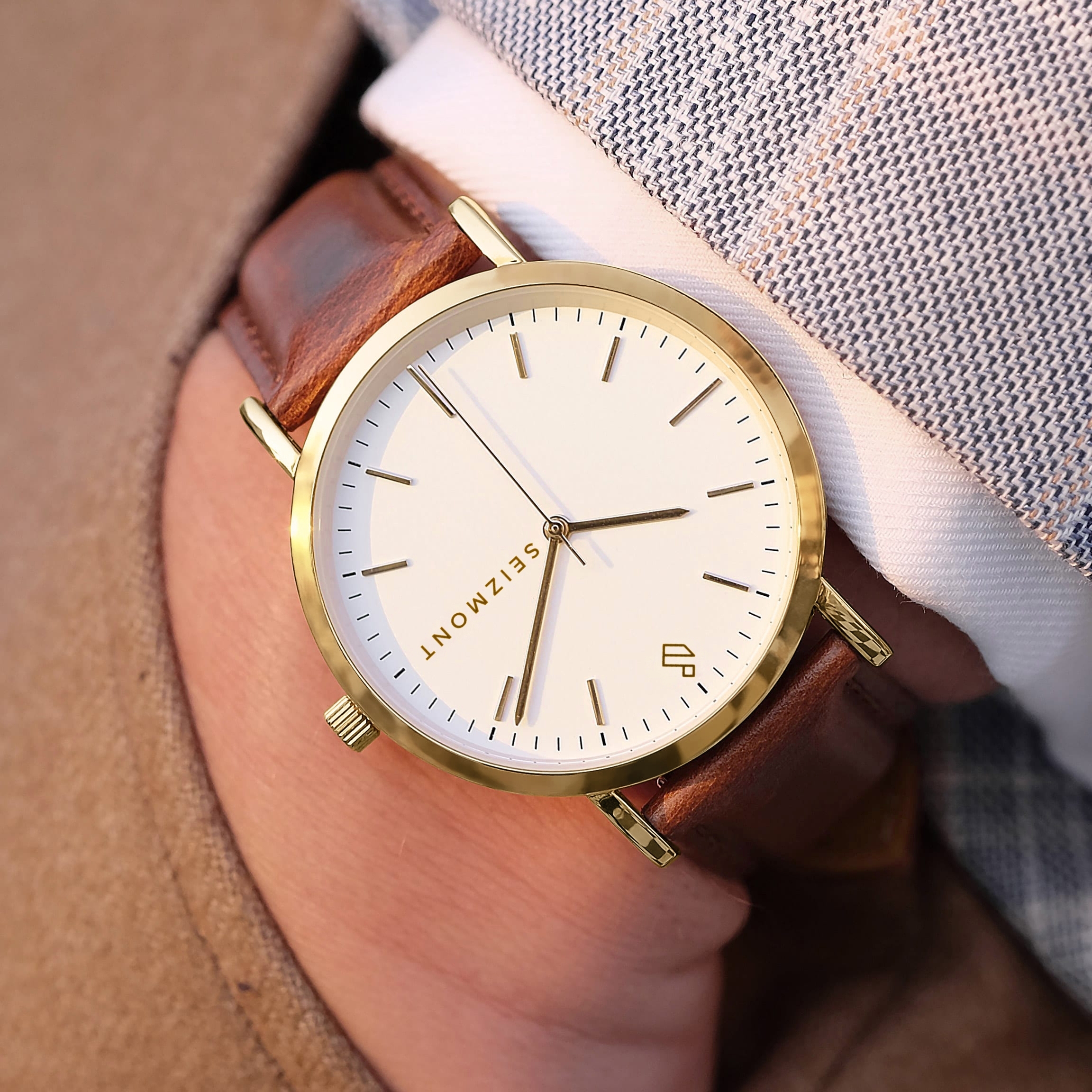 Moment | Kullansävyinen Minimalistinen Analogi Kvartsikello Valkoisella kellotaululla & Nahkarannekkeella - 3