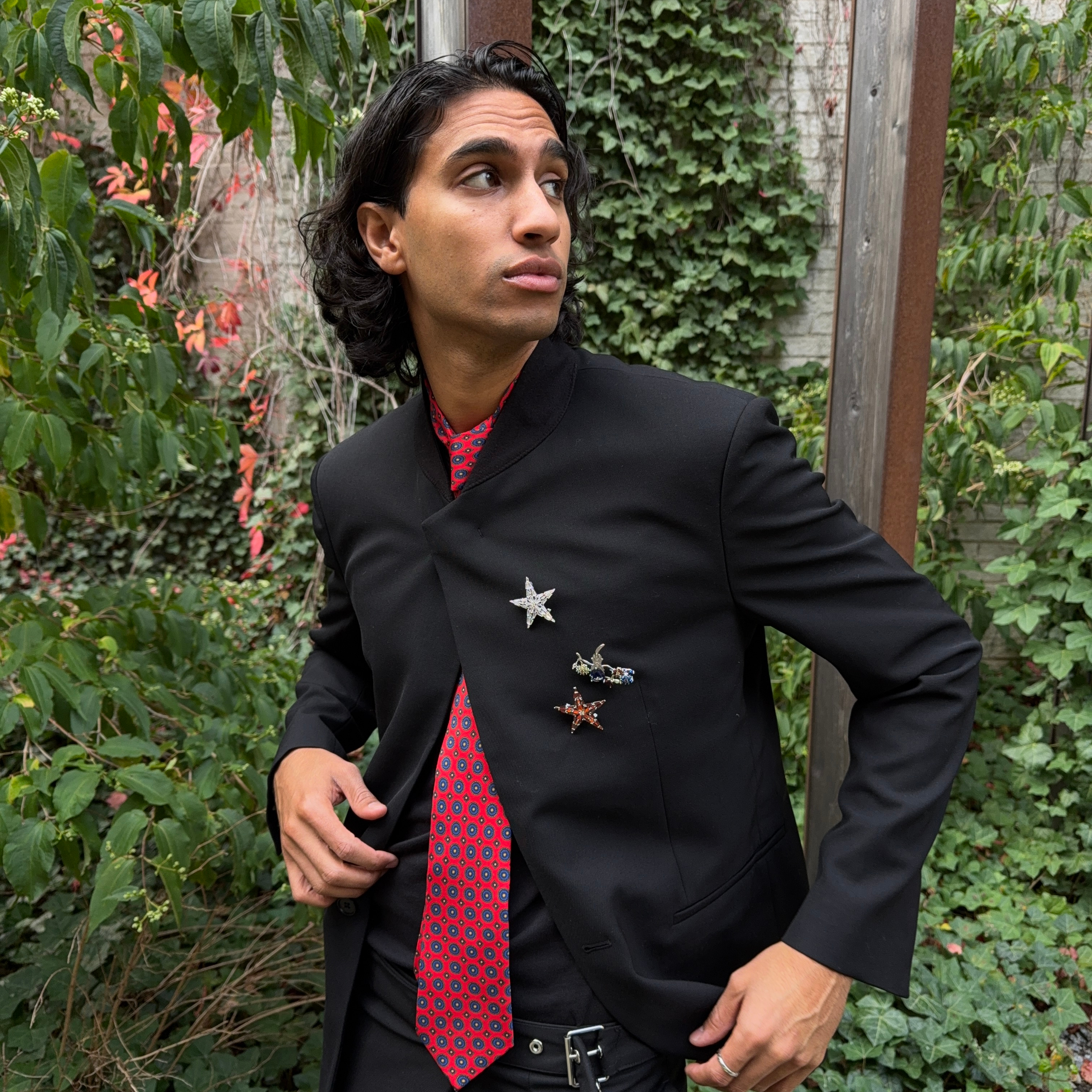 The Intro | Broche Stargaze rouge - 6