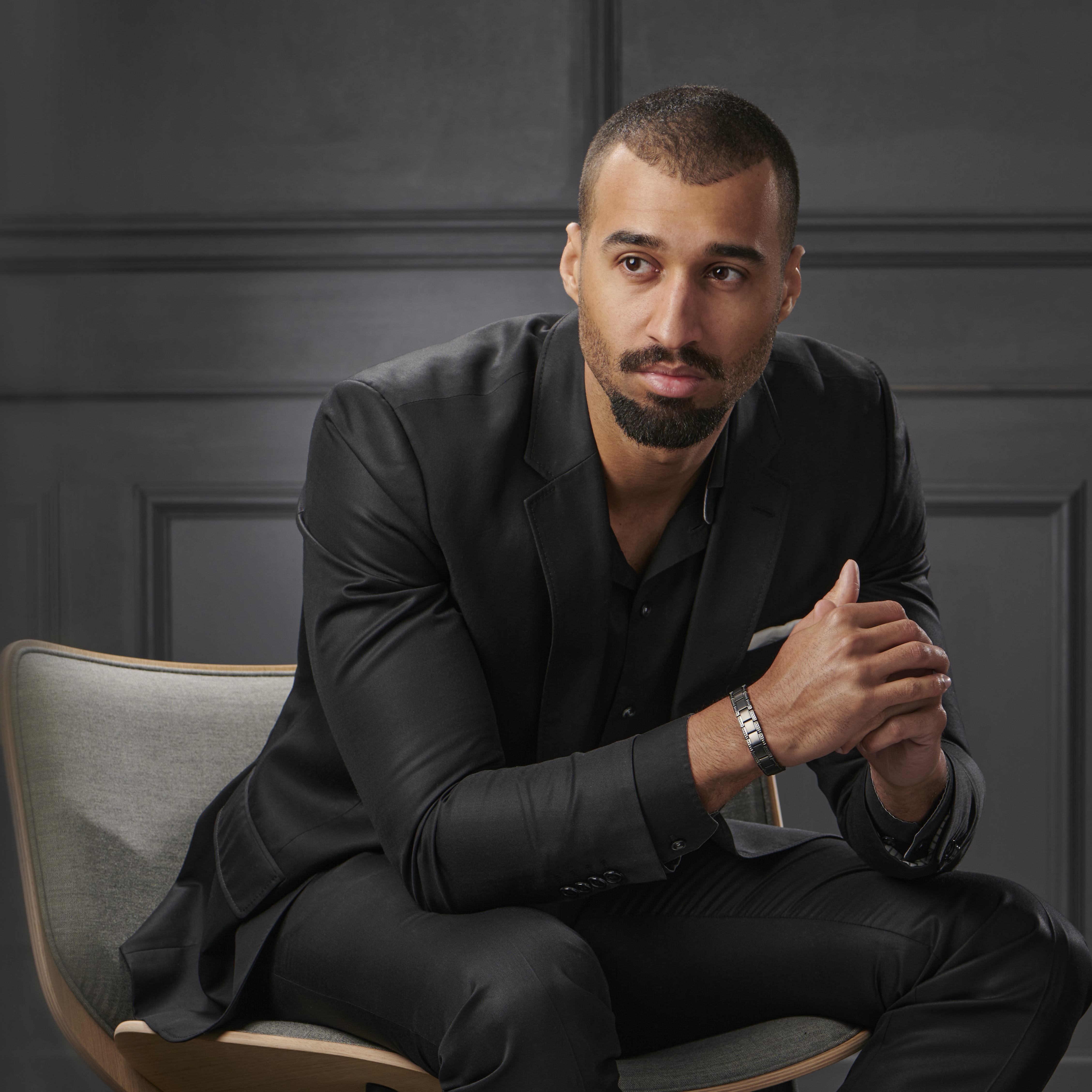 Черна титанова гривна с 4 елемента - 5