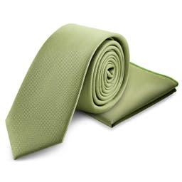 Világoszöld nyakkendő és díszzsebkendő