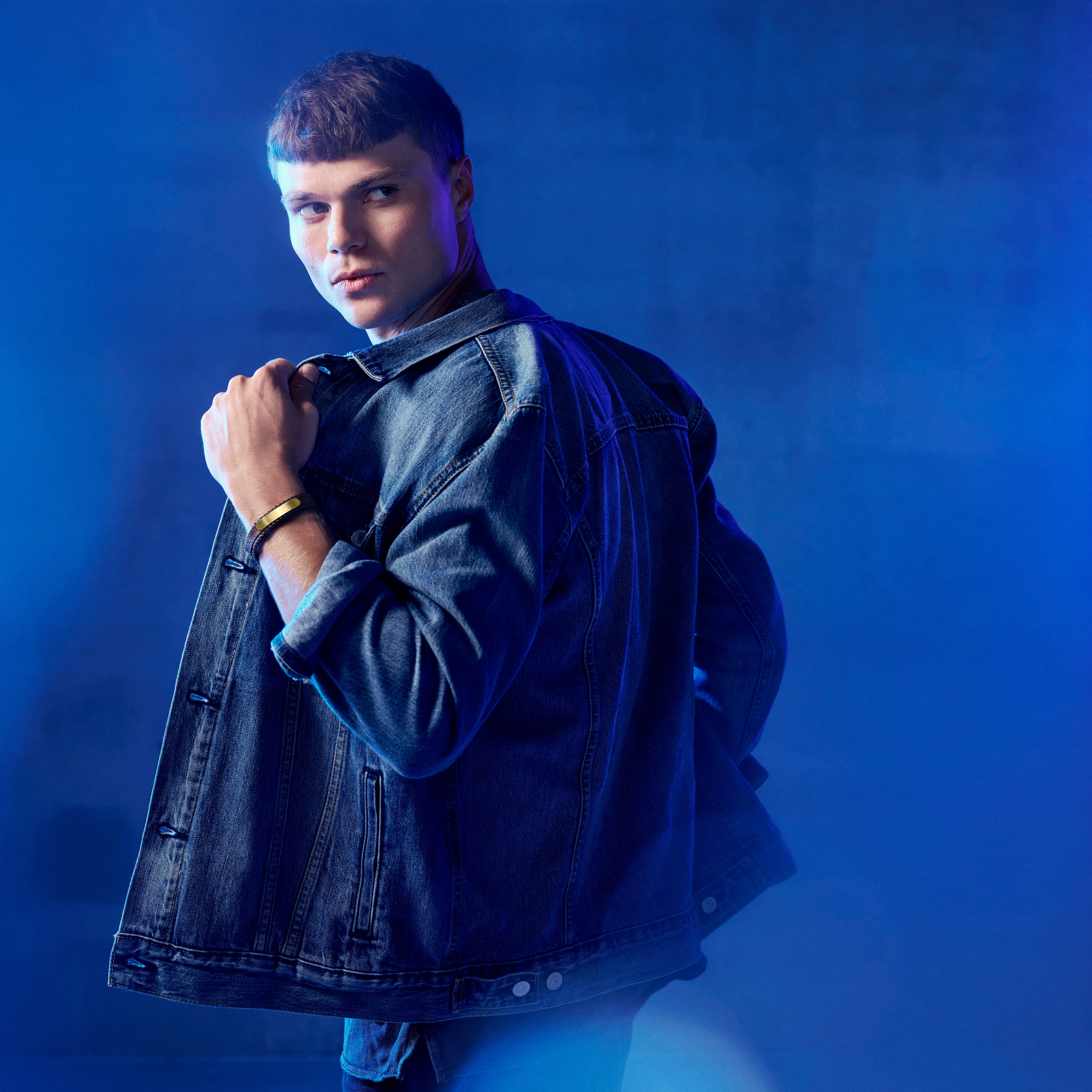 Nomen | Kolmikerroksinen kullanvärinen ja ruskea nahkainen ID-rannekoru - 4