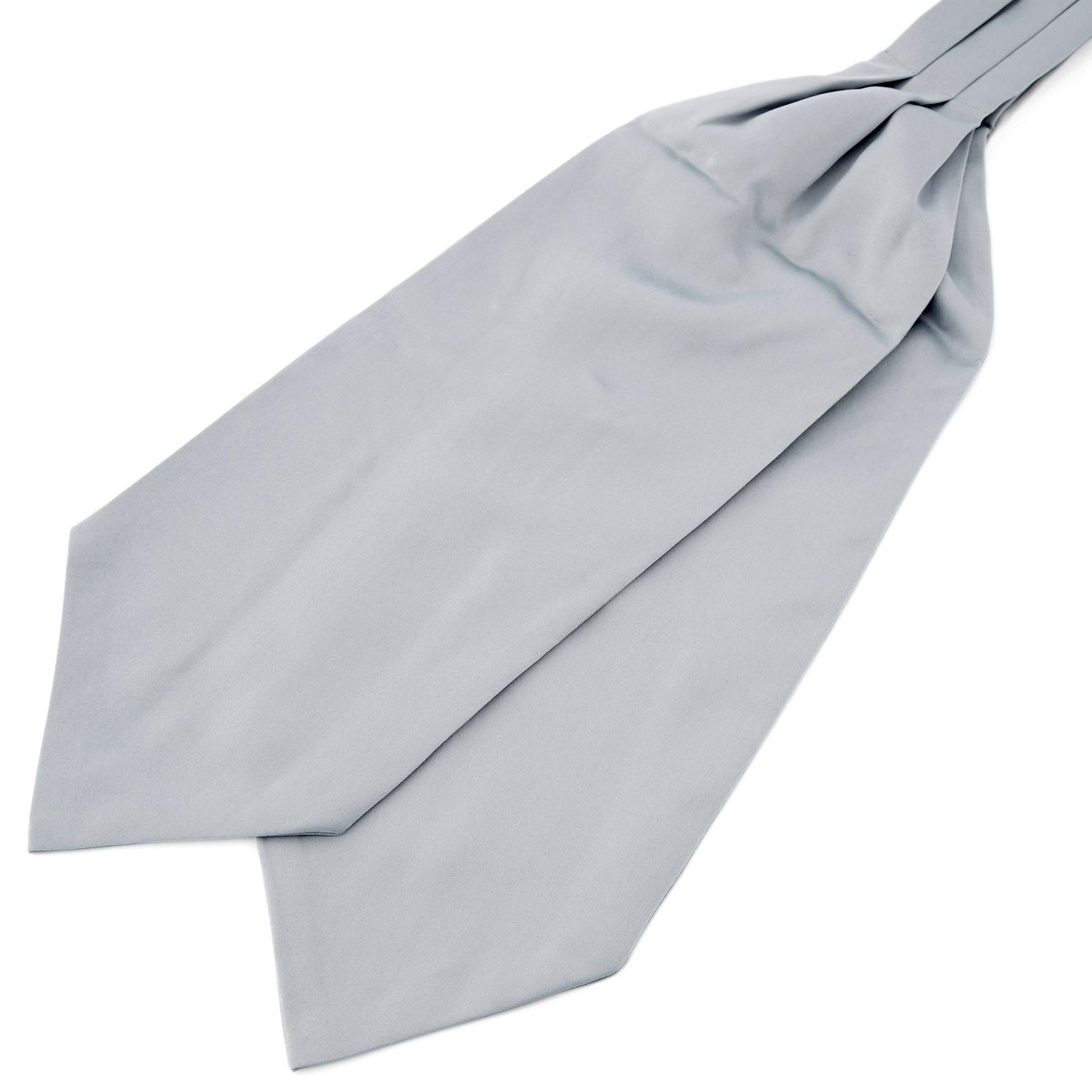 Cravate classique gris clair Cravate classique gris clair