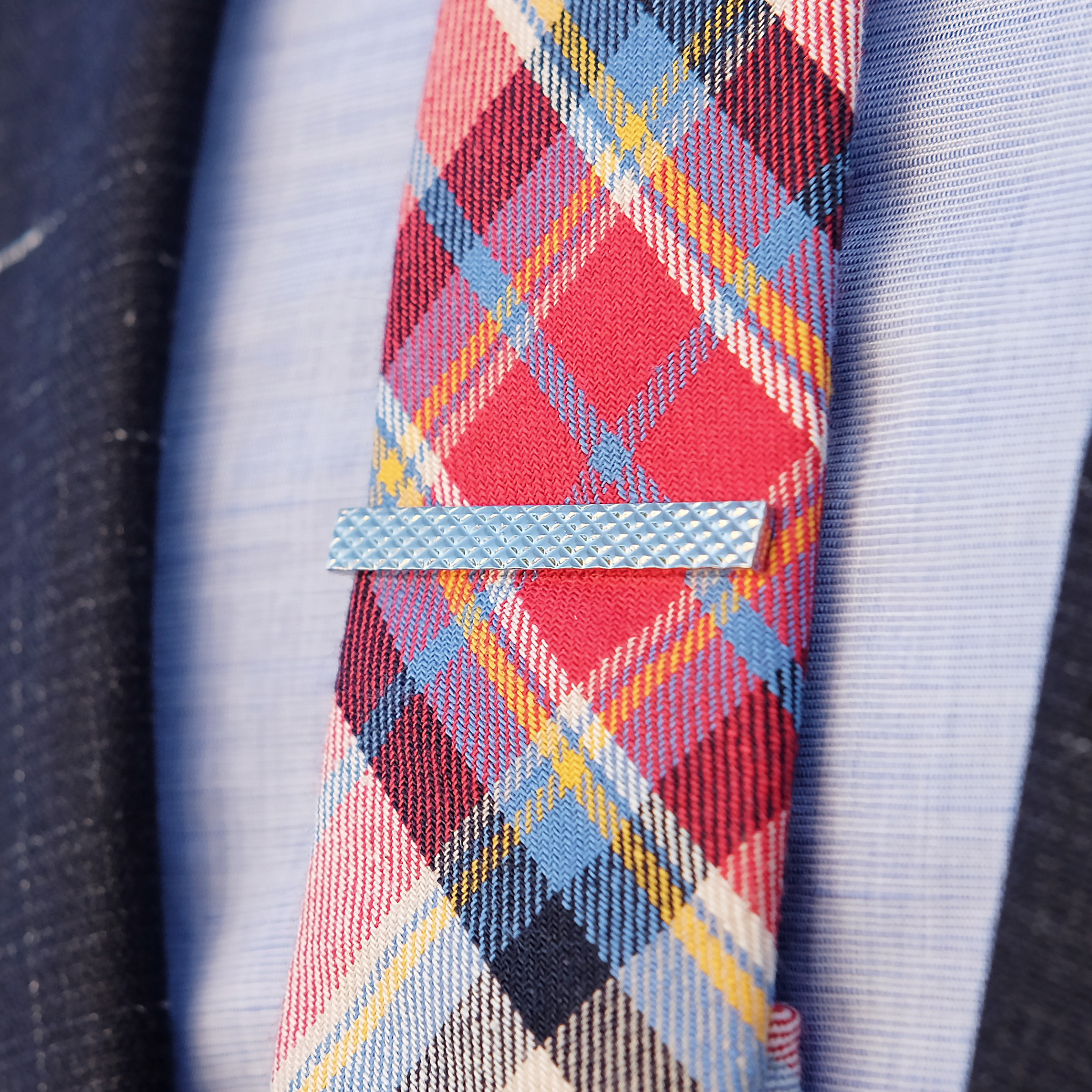 Kurze Silberfarbene Krawattenklammer Mit Karomuster - 4