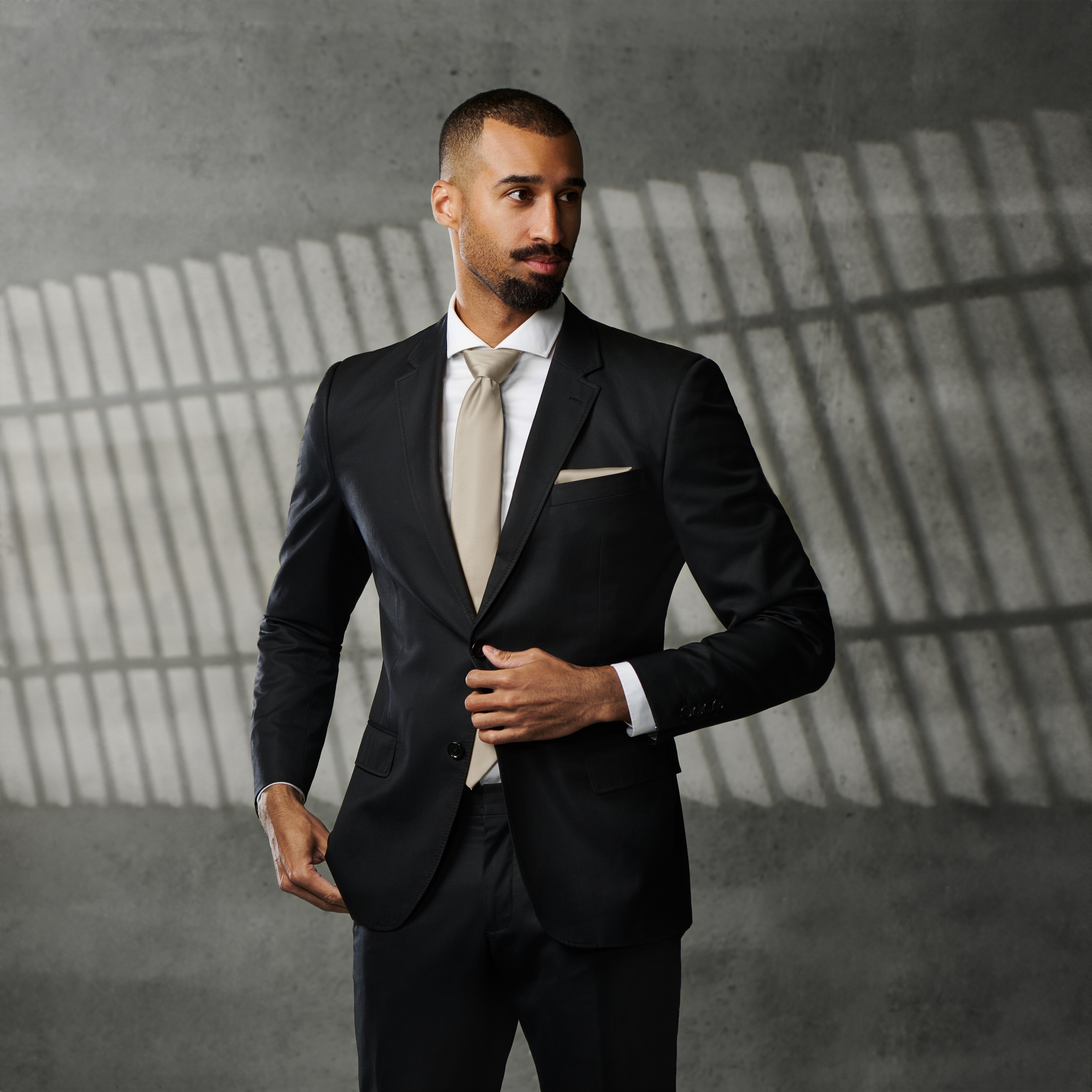 Едноцветна лъскава вратовръзка в цвят шампанско 8 см - 5