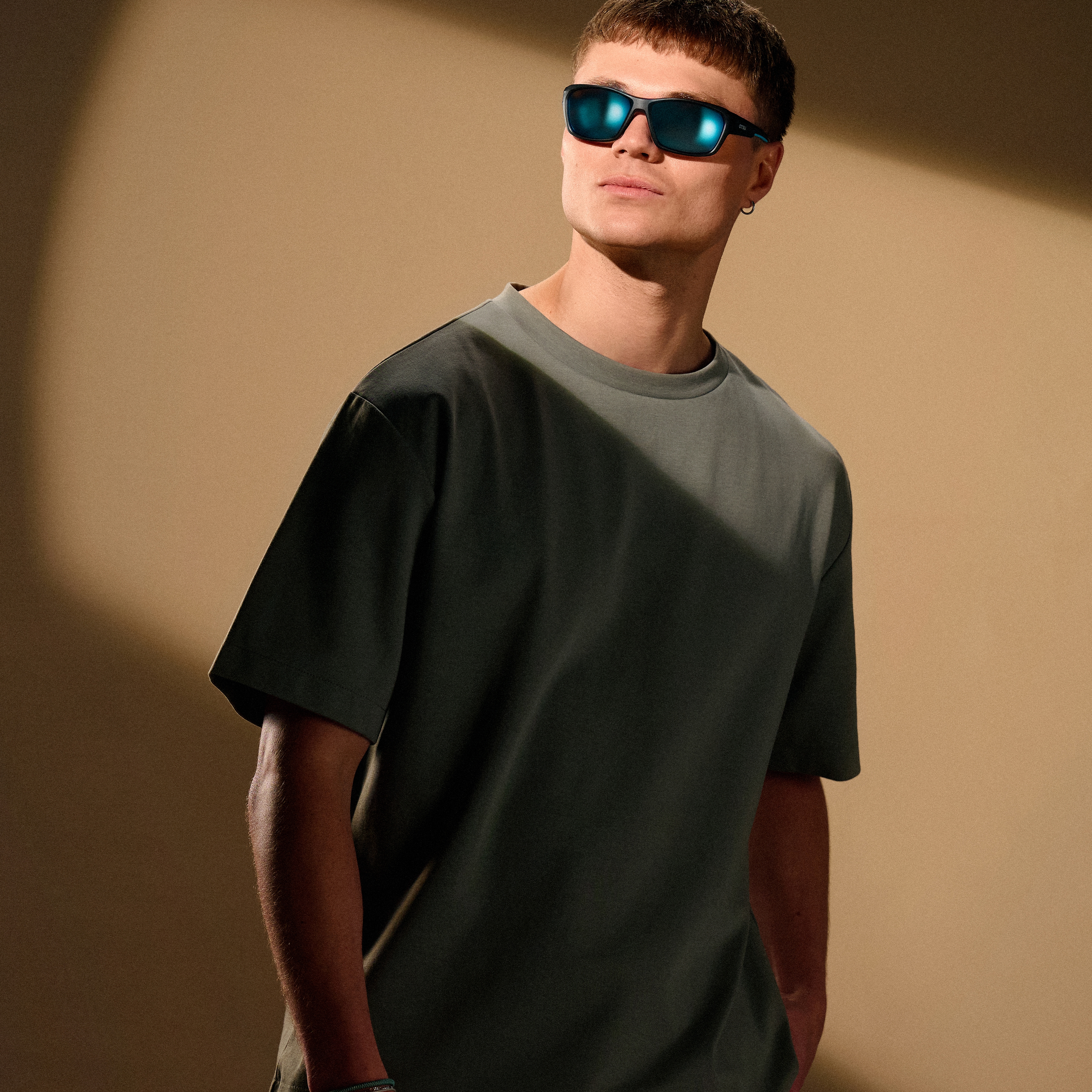 Polarised Black Sports Sunglasses with Blue Lenses - 5