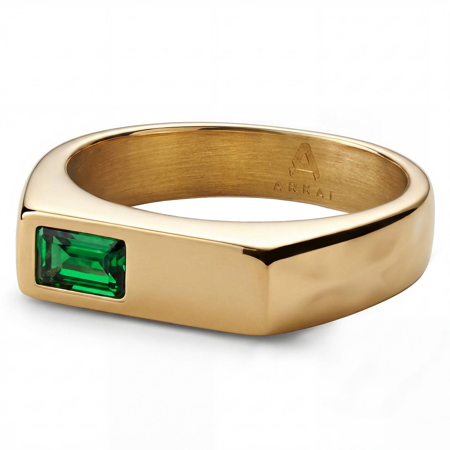 Mediterranean | 14K vergulde zegelring met smaragdgroene zirkonia Mediterranean | 14K vergulde zegelring met smaragdgroene zirkonia
