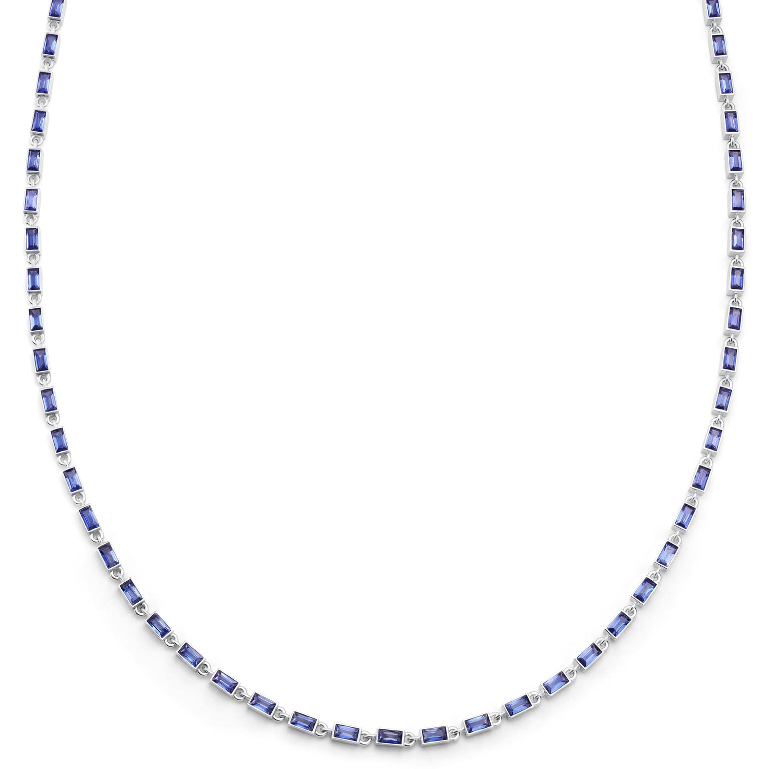 Facet | Collier argenté avec pierres en cristal bleu saphir Facet | Collier argenté avec pierres en cristal bleu saphir