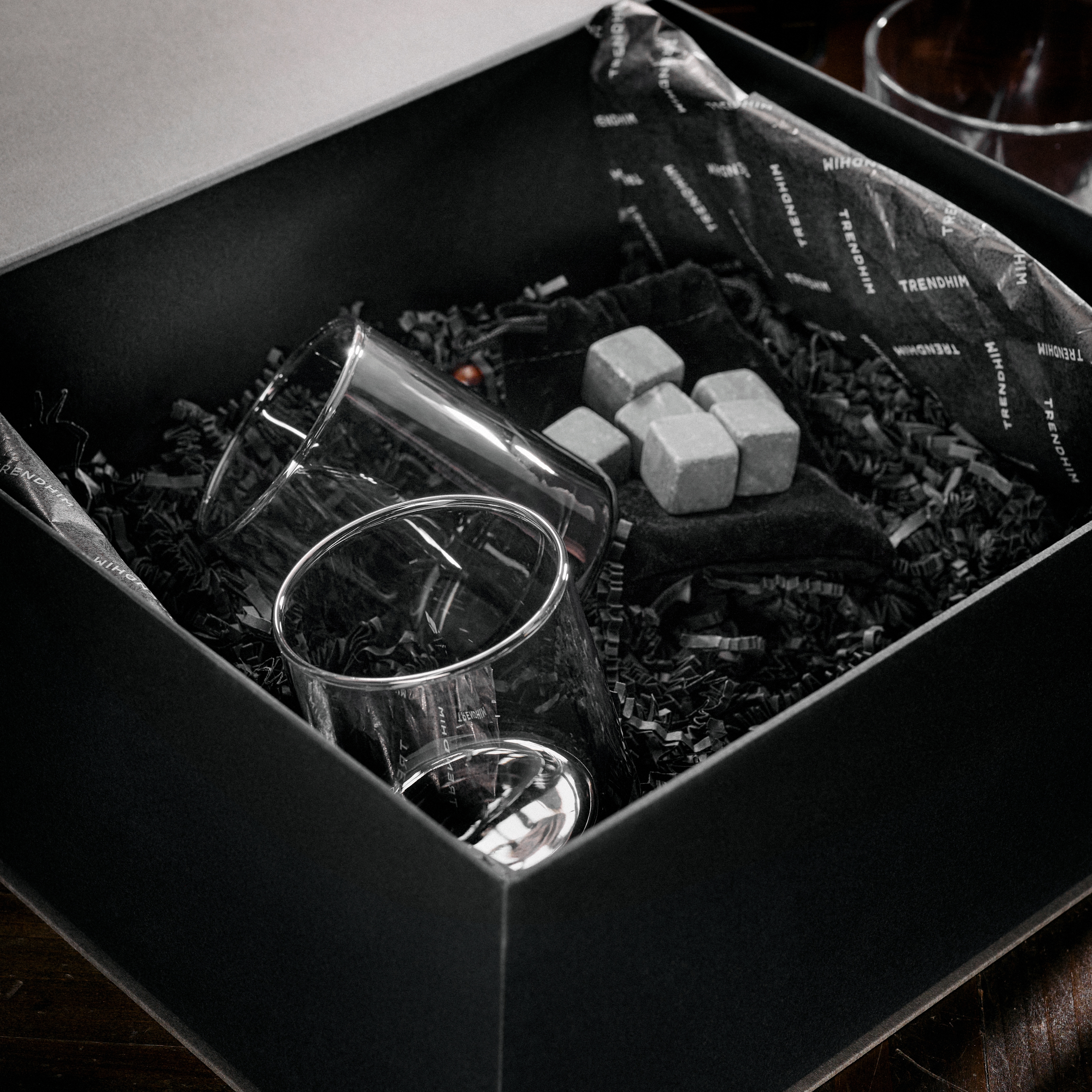 Whisky Connaisseur Gaveæske | Røgfarvede Glas - 3