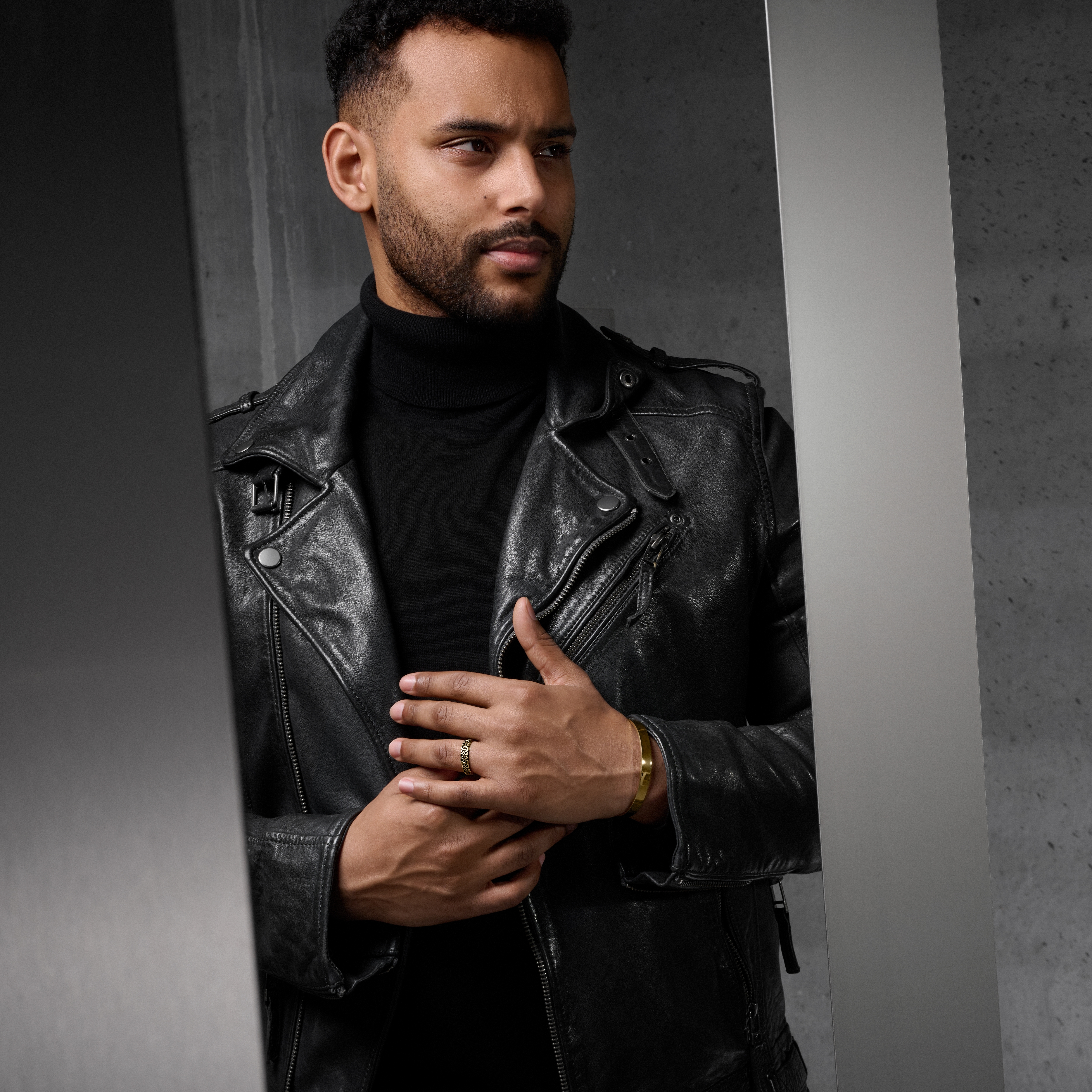 Evan Emiliano Goudkleurige Trinityknoop Ring - 5