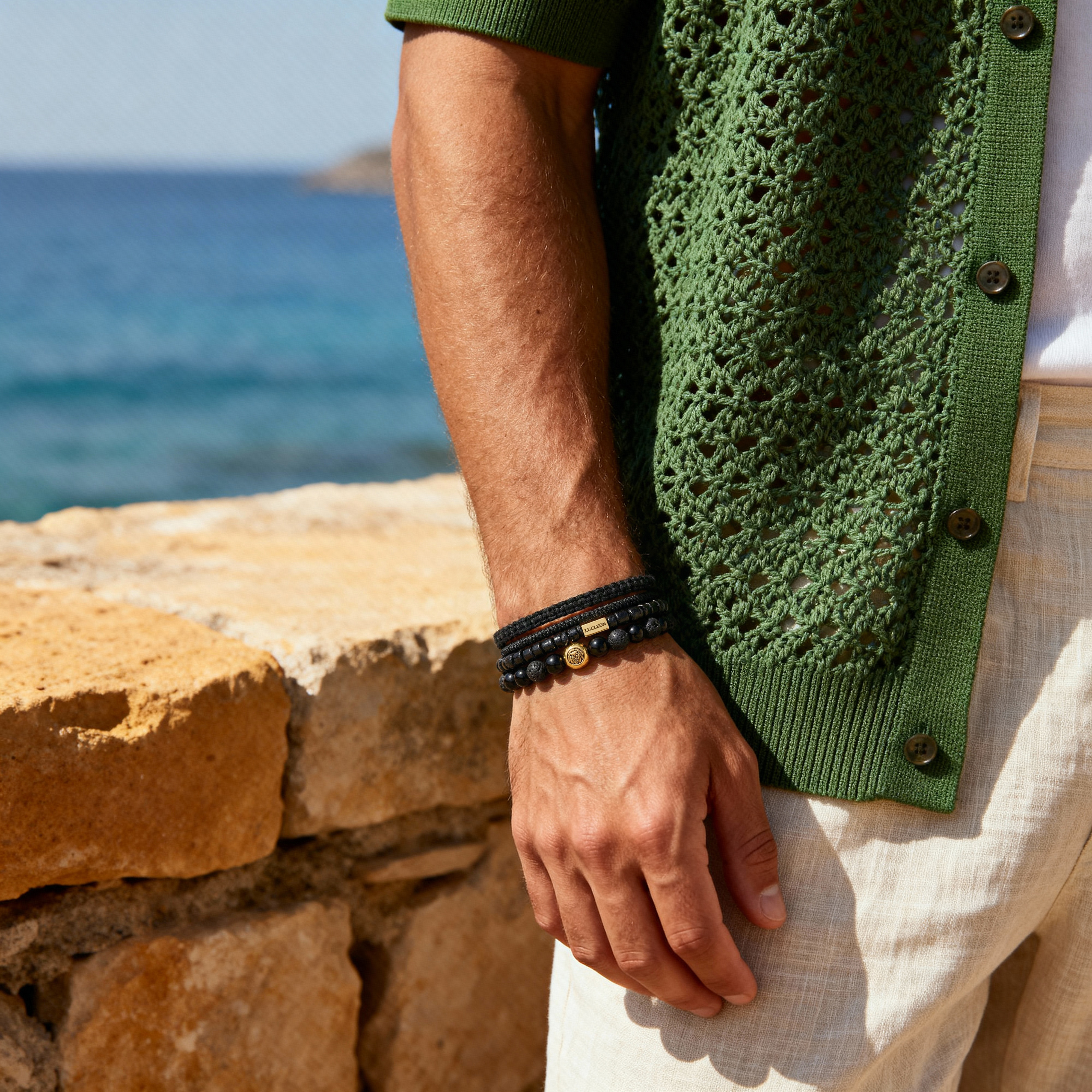 Conjunto de pulsera de roca de lava, ónix, coco y plata de ley chapada en oro - 2