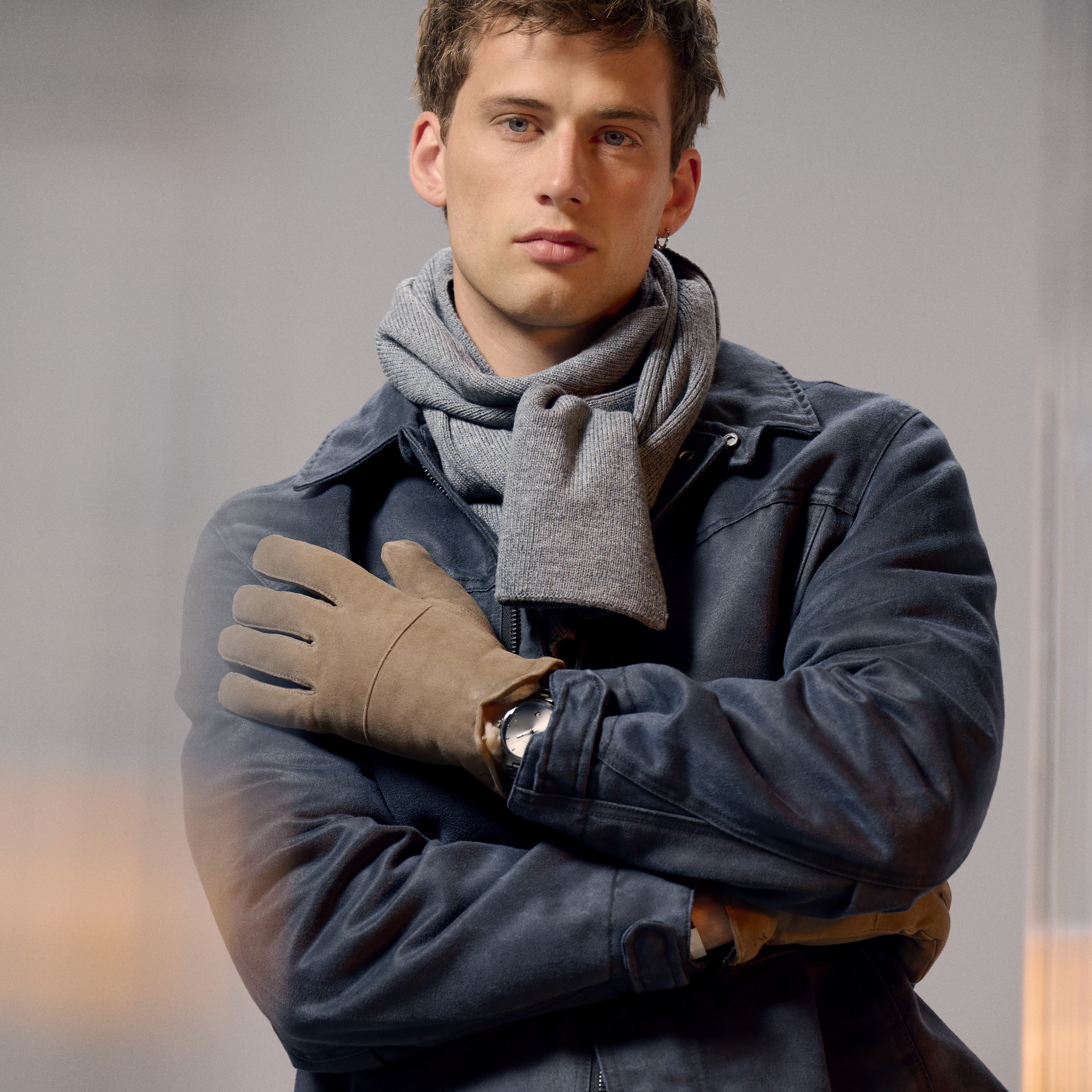 Baltic | Finstickad halsduk i akryl, grå - 2