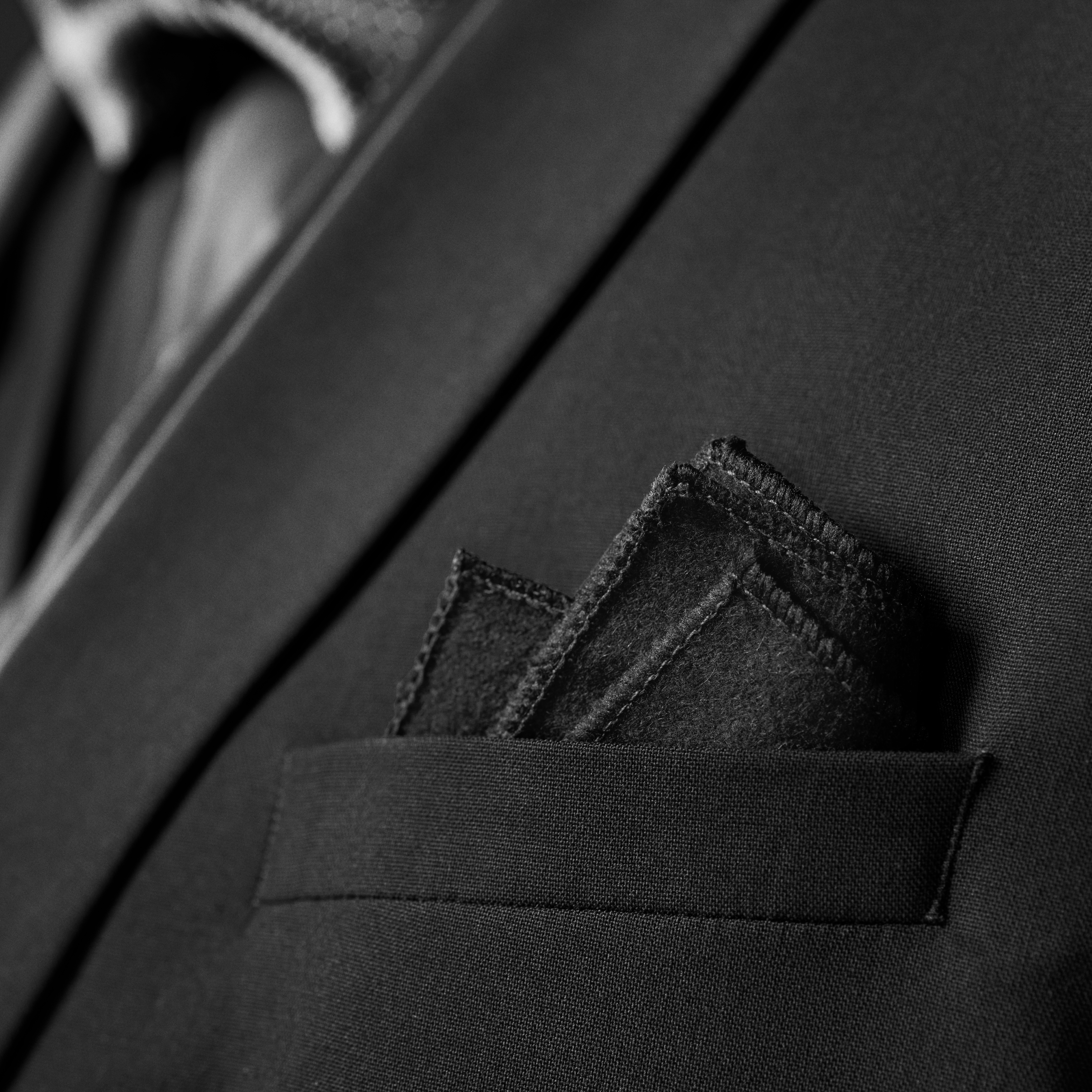 Dunkelgraues handgefertigtes Einstecktuch aus Wolle - 2