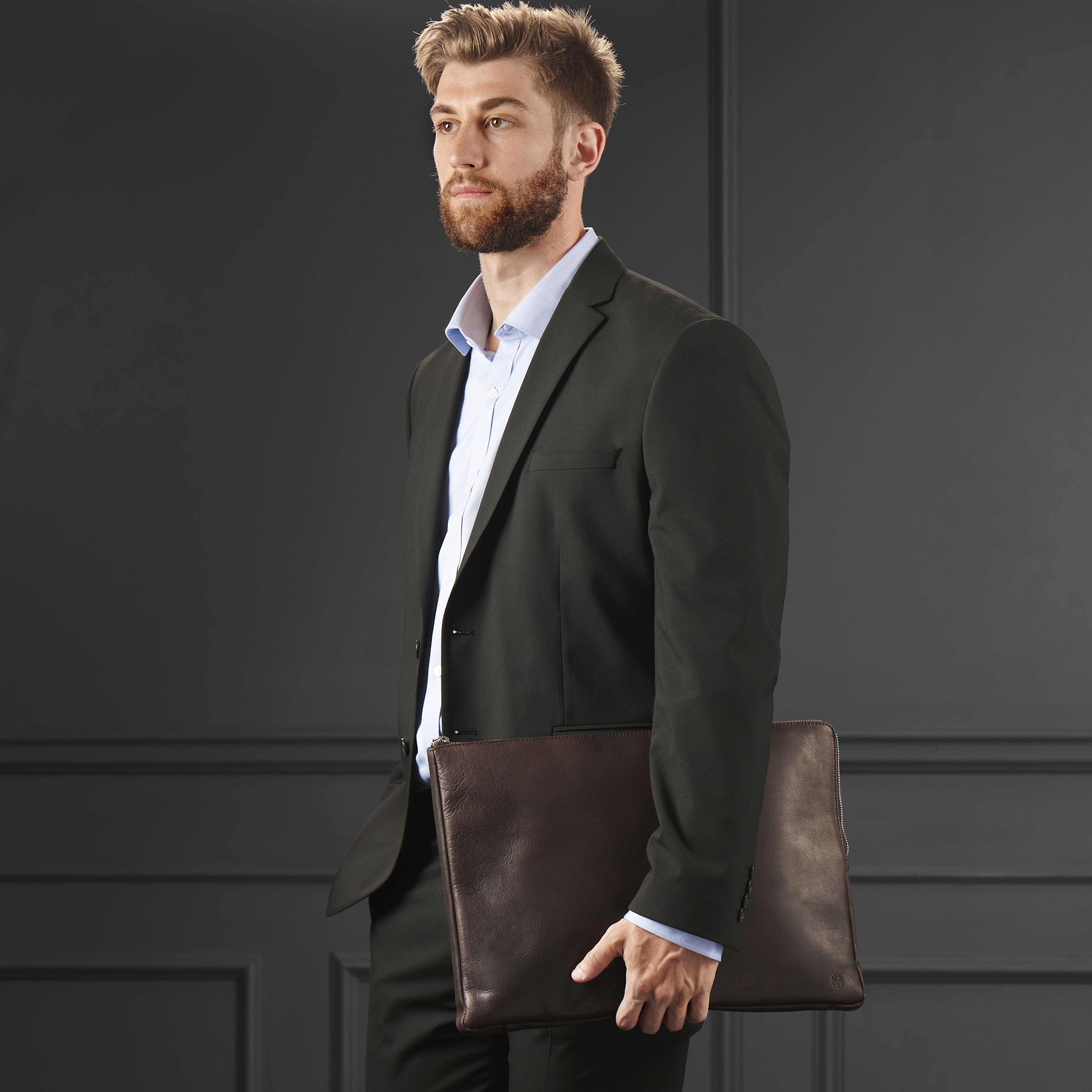 Ruskea nahkainen Montreal-suojakotelo kannettavalle tietokoneelle - 6