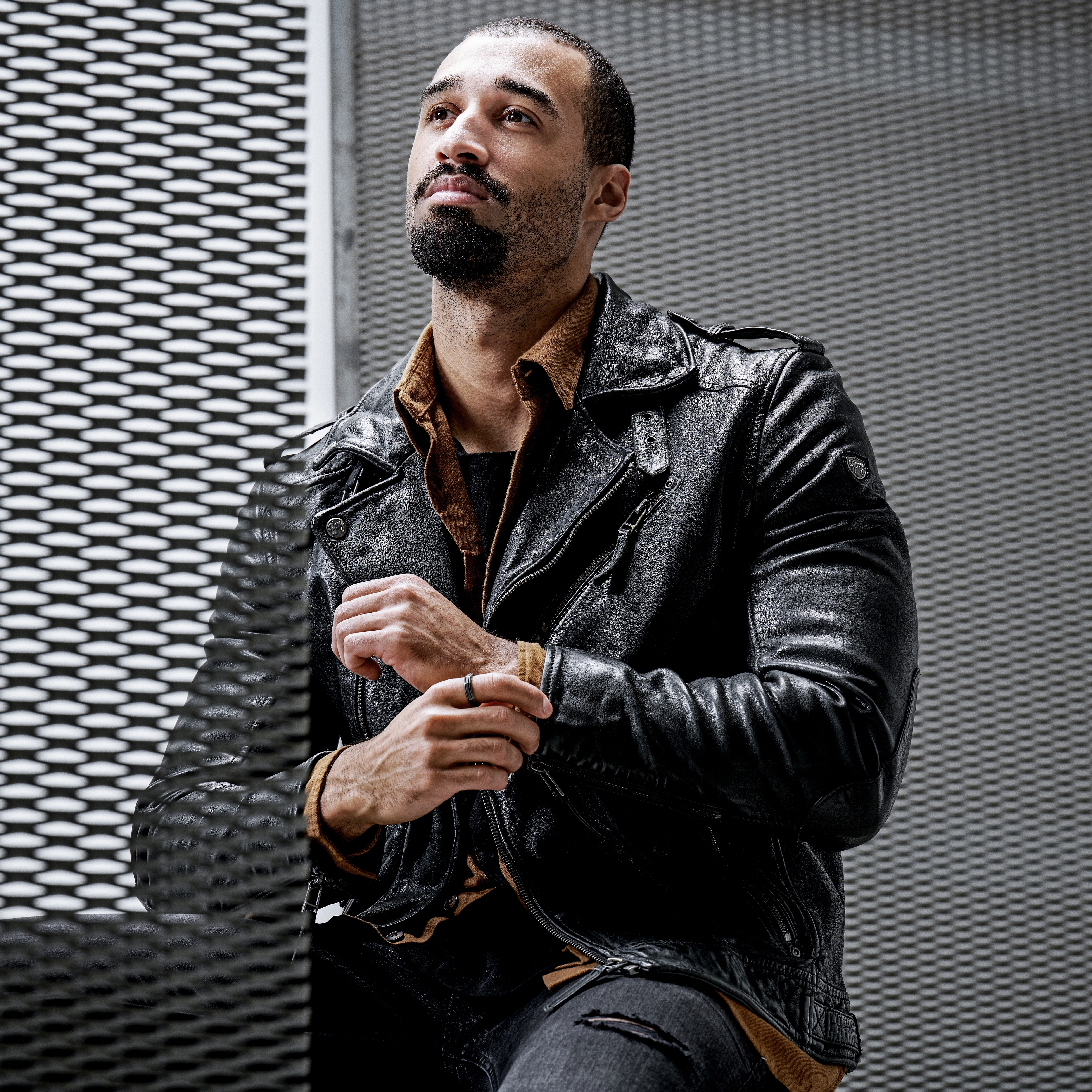 Bague en acier noir vintage Pearce Recta - 4